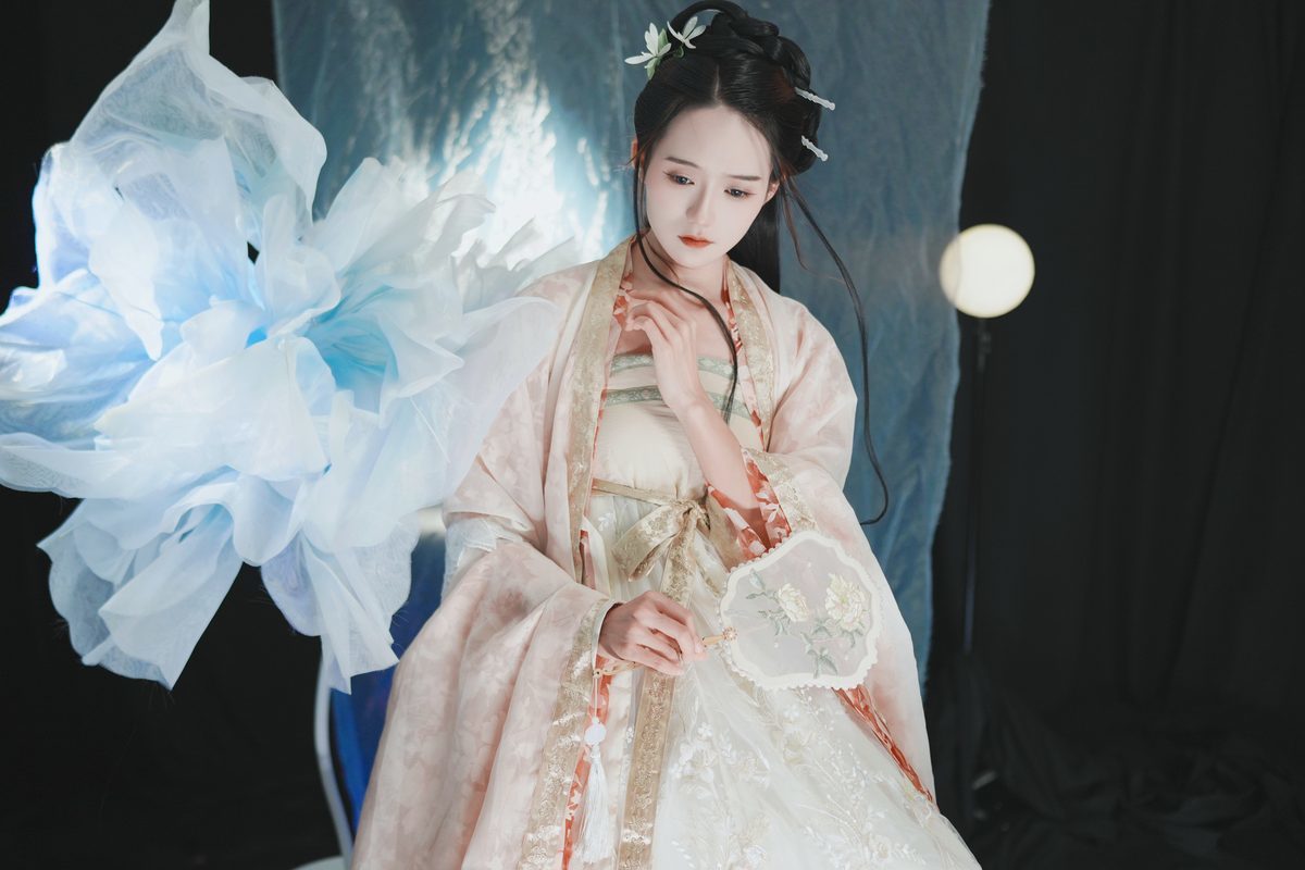 图片[23]-YiTuYu艺图语 Vol.4406 Tu Zi Zzz Bu Chi Hu Luo Bo[40P]-六色网