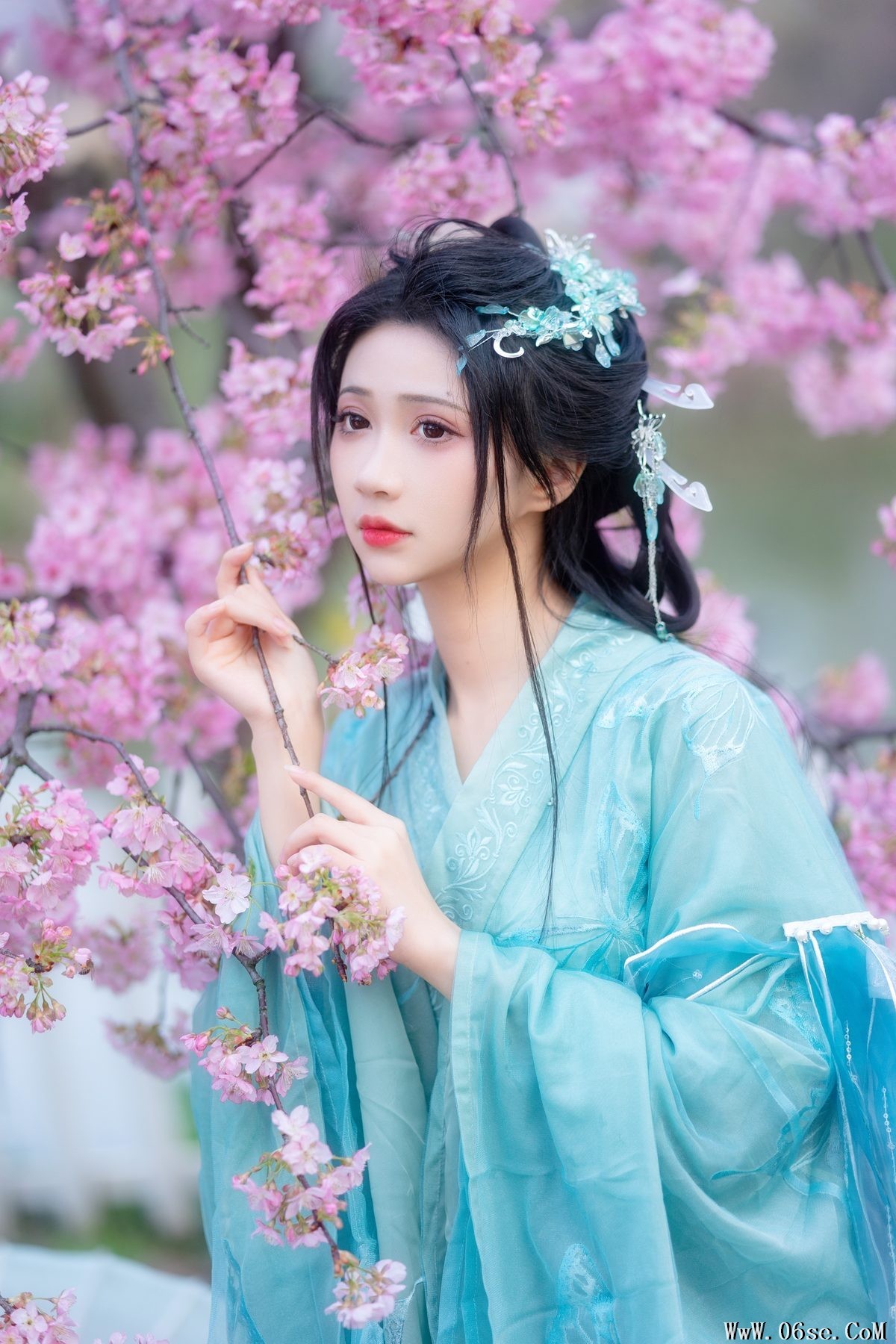 图片[29]-YiTuYu艺图语 Vol.4212 Qi Luo Sheng De Xiao Su Su[29P]-六色网