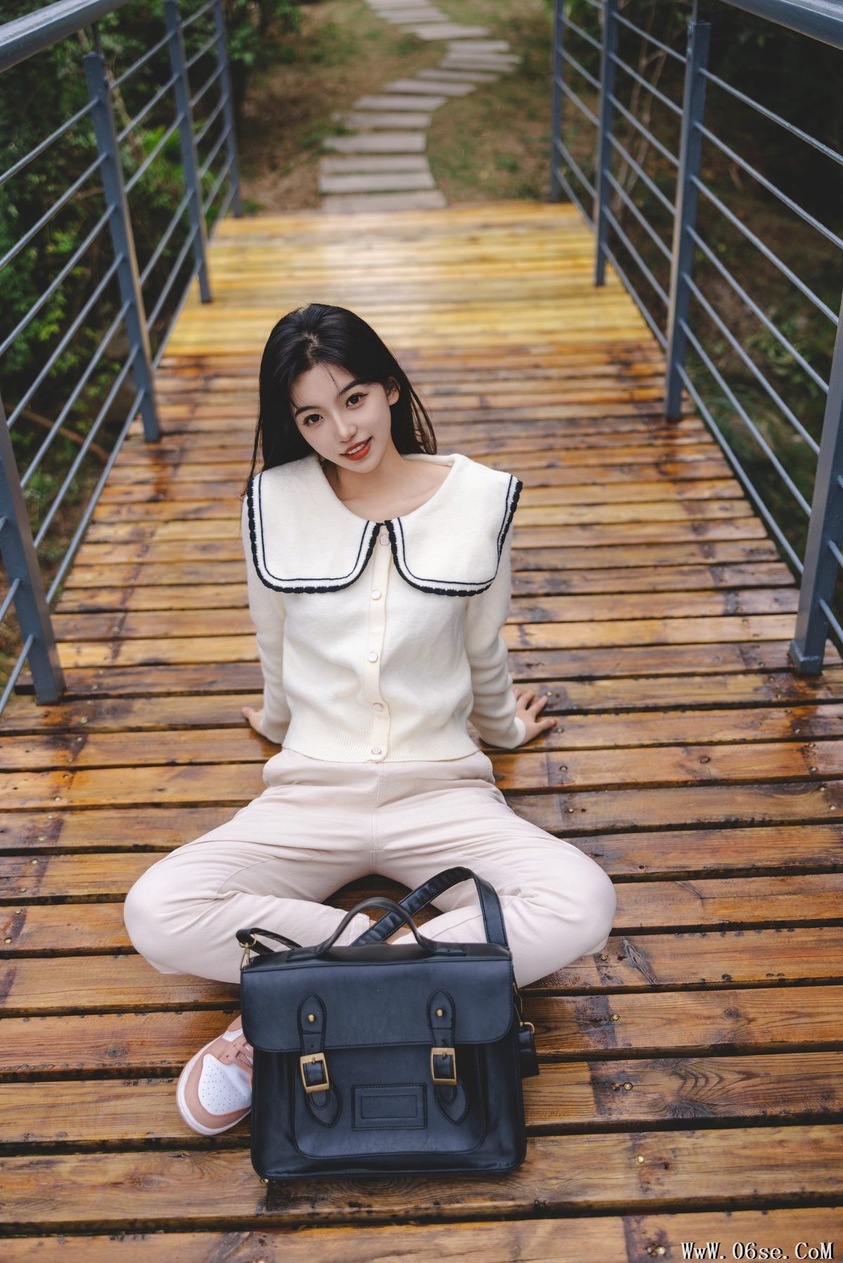图片[25]-YiTuYu艺图语 Vol.4762 Aka Ki Qing Ko[28P]-六色网