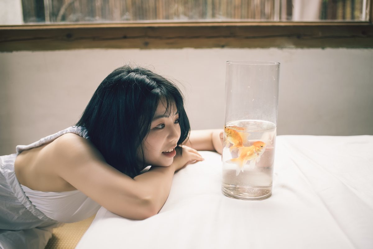 图片[21]-YiTuYu艺图语 Vol.4895 Tinee Xiao Peng You[26P]-六色网