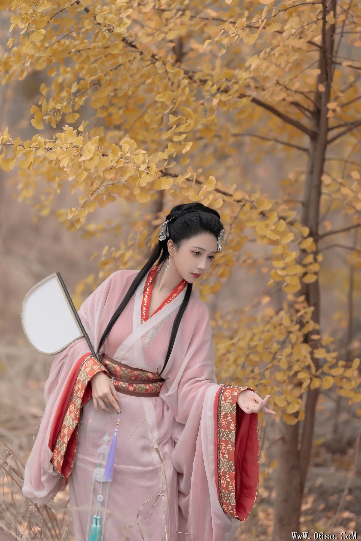 图片[9]-YiTuYu艺图语 Vol.5988 Qi Luo Sheng De Xiao Su Su[28P]-六色网