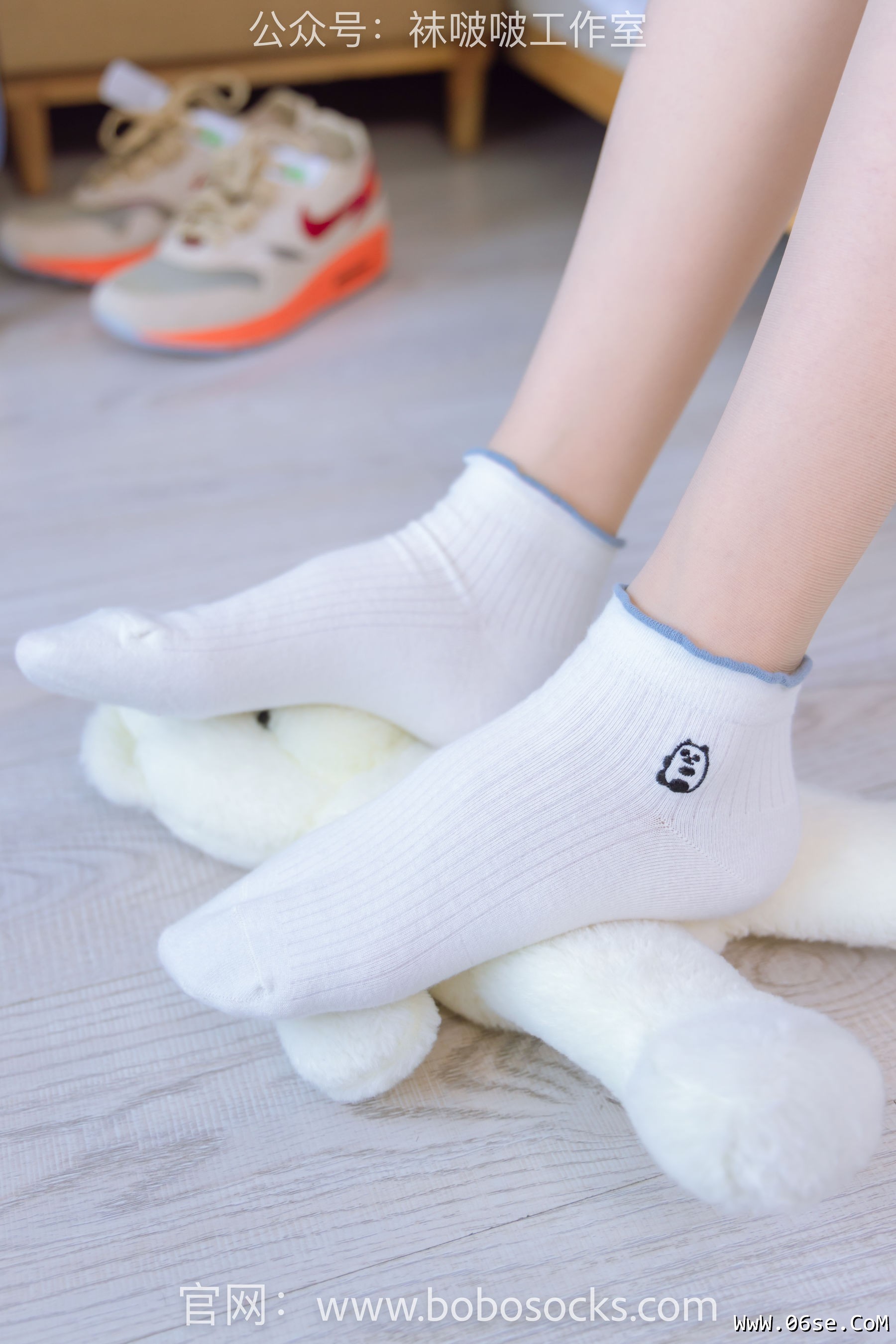 图片[117]-BoBoSocks袜啵啵 No.118 稚予-运动鞋、白棉袜、肉丝、踩小熊玩偶[140P]-六色网