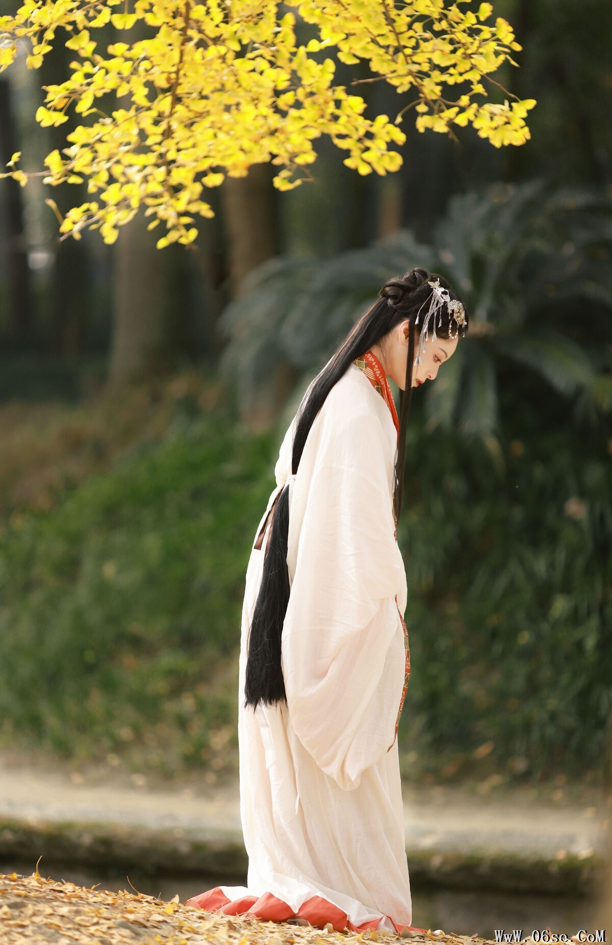 图片[18]-YiTuYu艺图语 Vol.6437 Nu Li Hua Zhuang De Sui Sui[22P]-六色网