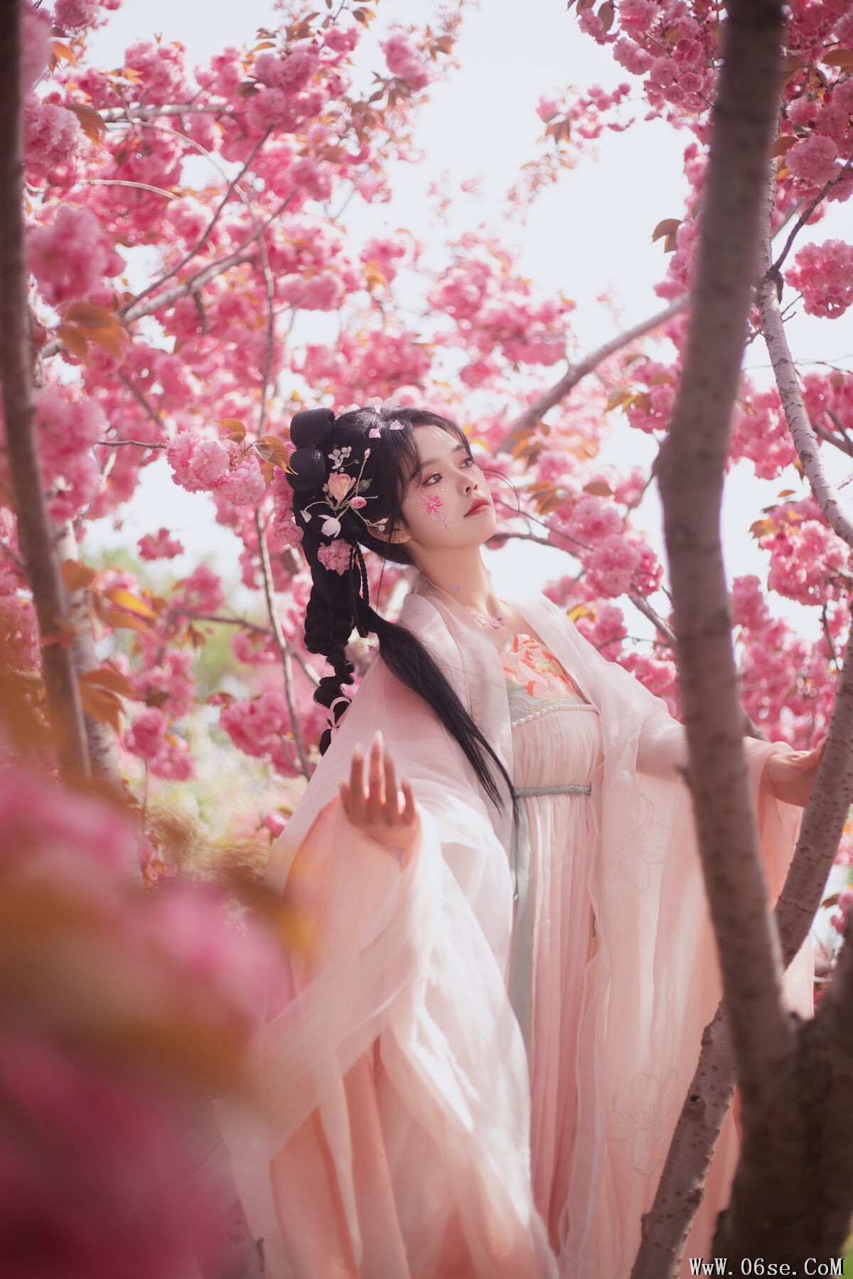 图片[18]-YiTuYu艺图语 Vol.7087 Wan Yi[27P]-六色网
