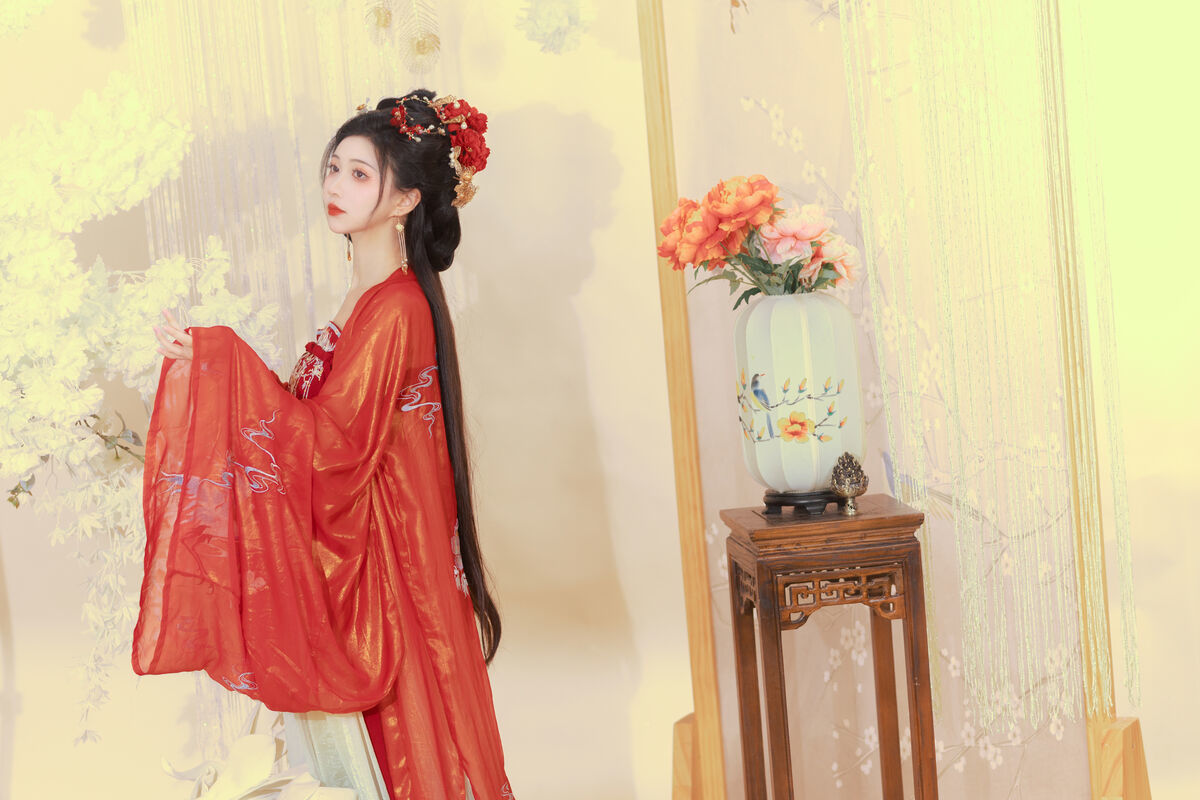 图片[13]-YiTuYu艺图语 Vol.6995 Qi Luo Sheng De Xiao Su Su[25P]-六色网
