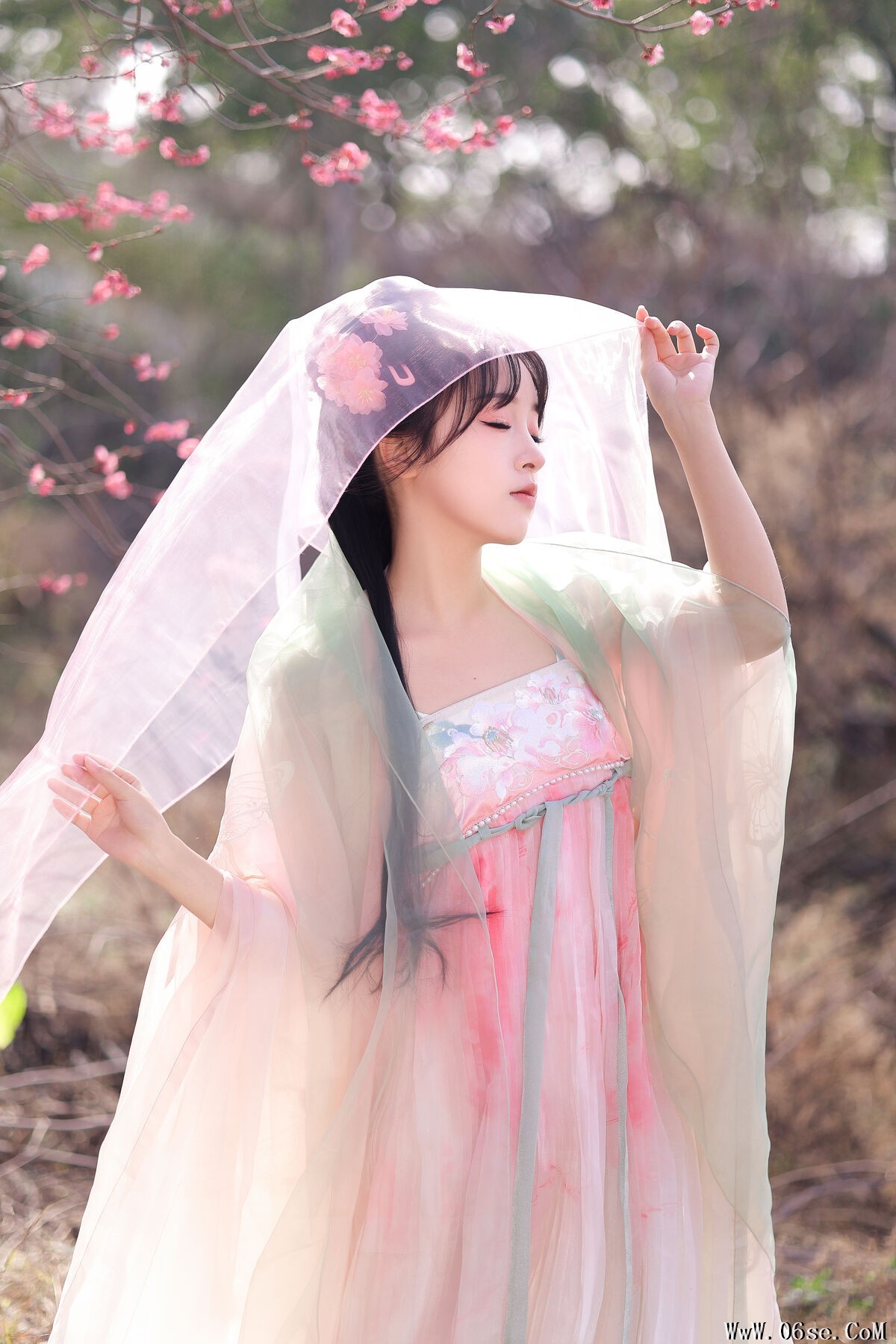 图片[4]-YiTuYu艺图语 Vol.6569 Jun Yin Lan[23P]-六色网