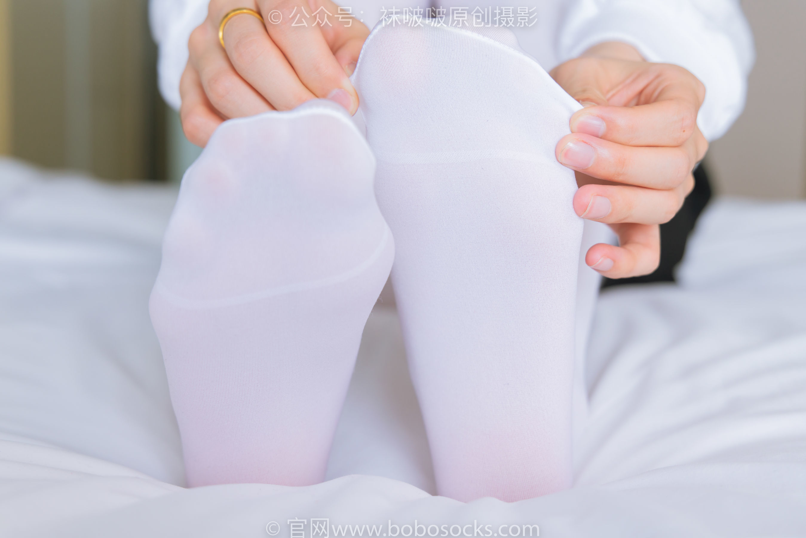 图片[116]-BoBoSocks袜啵啵 No.214 小沫 -黑色运动鞋、厚白丝[142P]-六色网