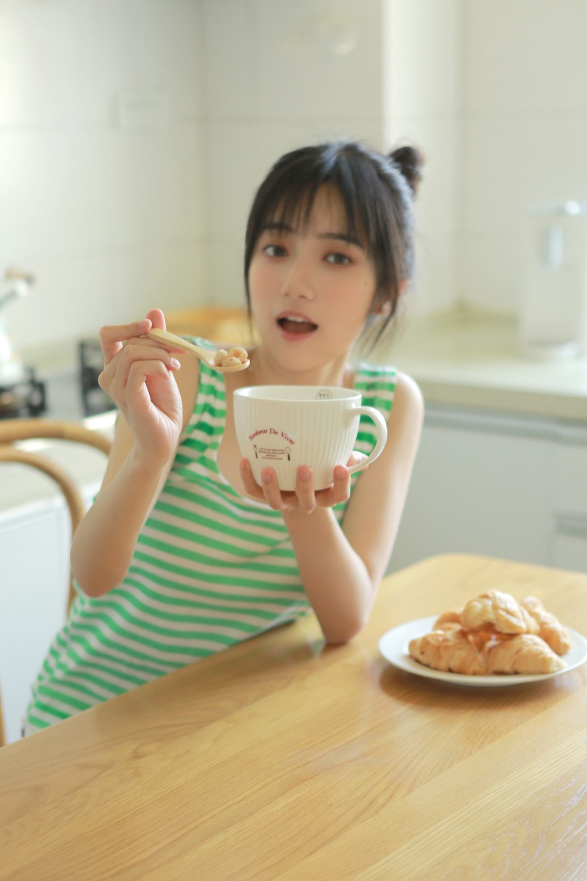 图片[21]-YiTuYu艺图语 Vol.3335 Xin Xin[24P]-六色网