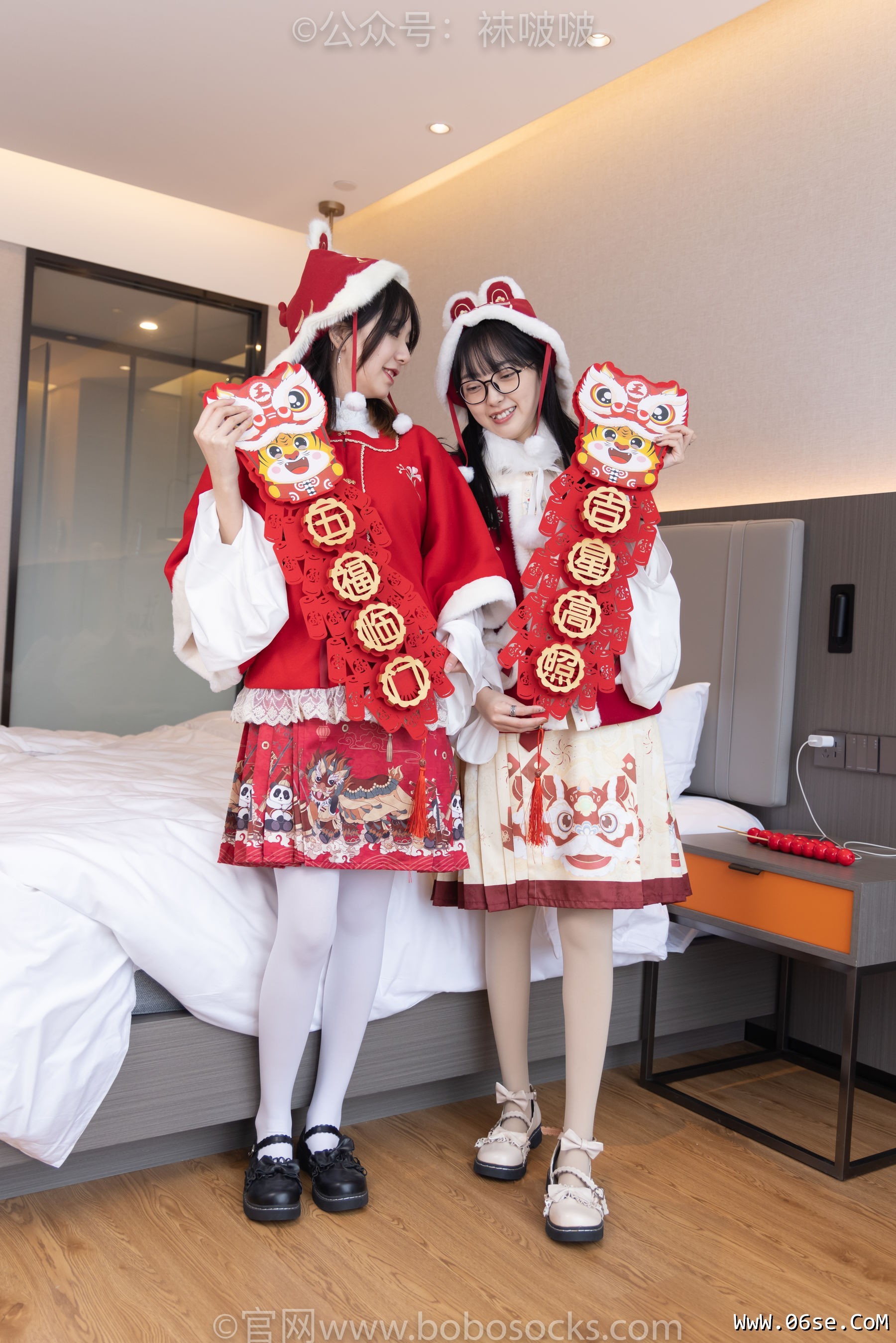 图片[3]-BoBoSocks袜啵啵 No.054 小甜豆与稚予-给大家拜年啦[139P]-六色网