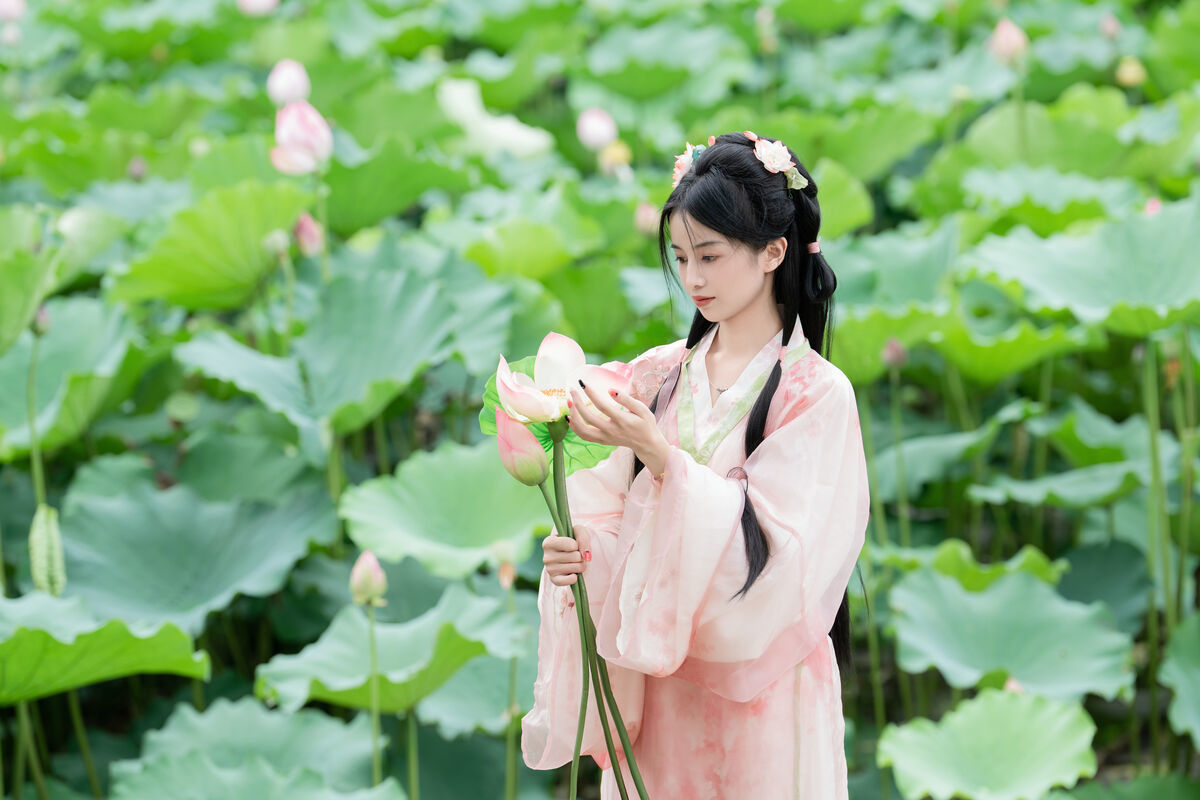图片[4]-YiTuYu艺图语 Vol.7510 Spring[25P]-六色网