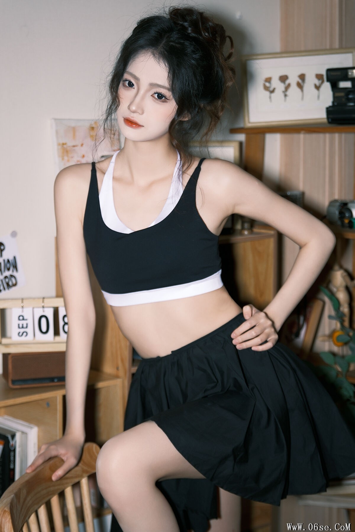 YiTuYu艺图语 Vol.7622 Xiao Dai Tong Xue[35P]-六色网