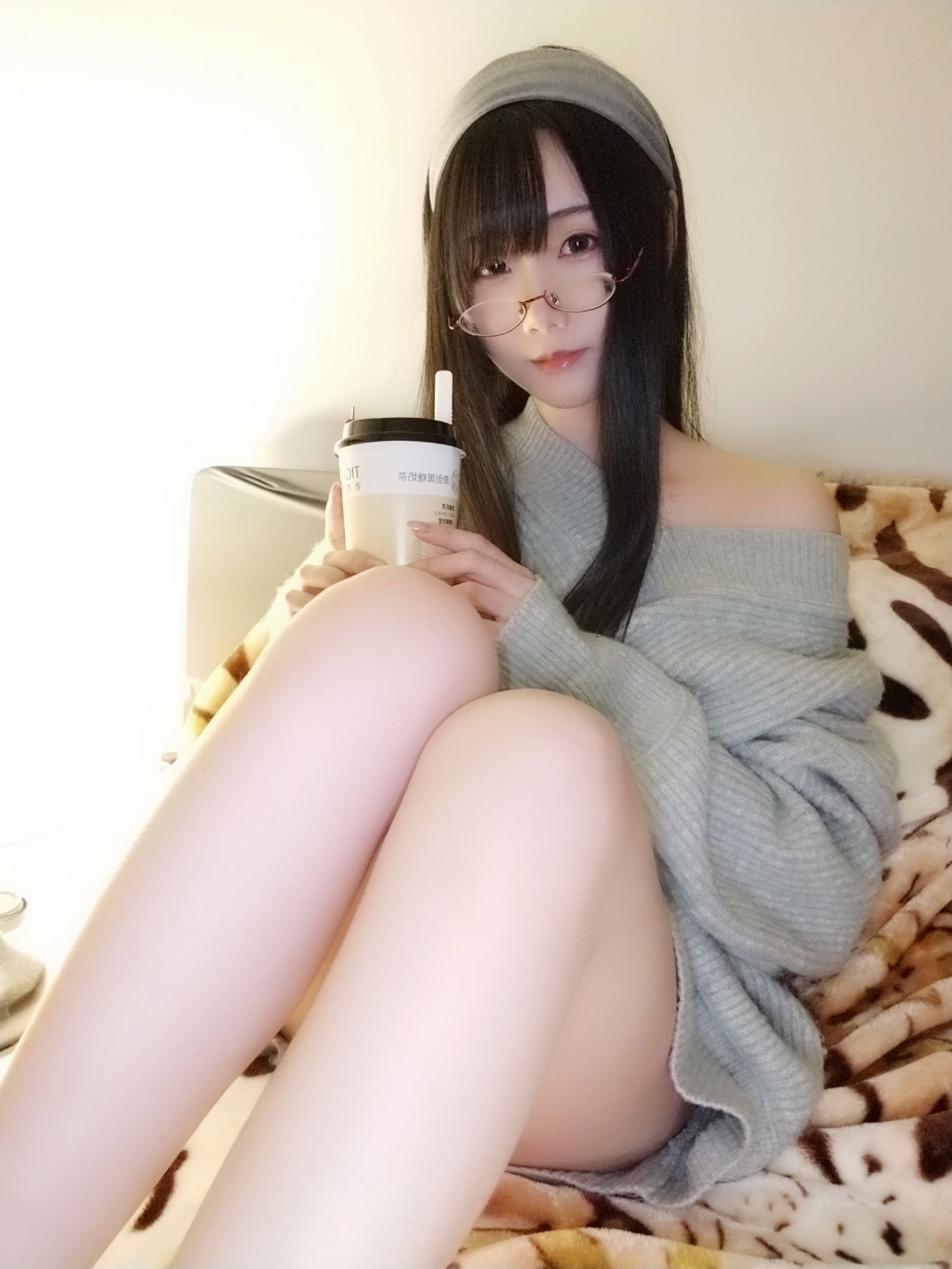 动漫博主曉美媽 奶茶小姐[11P]-六色网