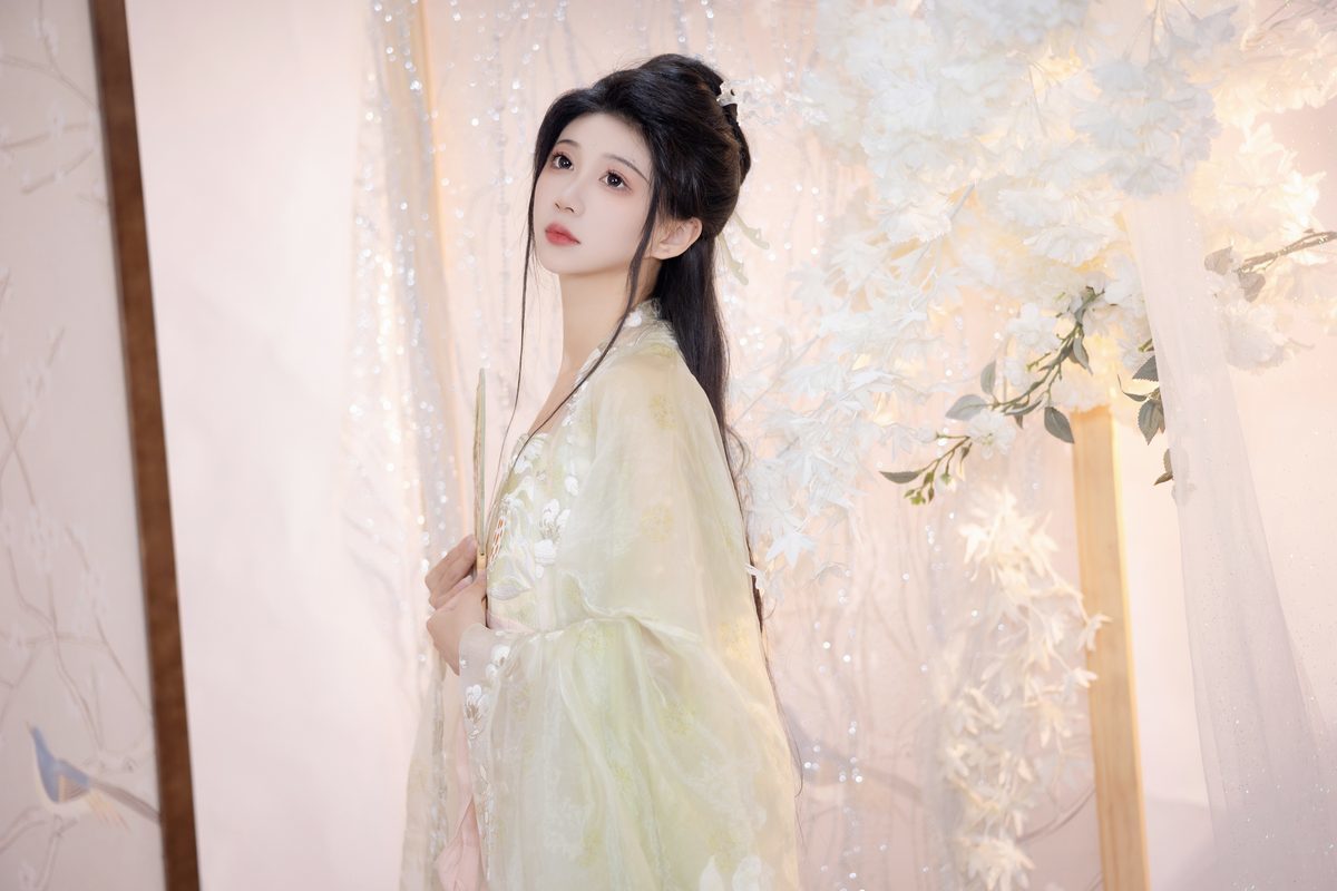 图片[26]-YiTuYu艺图语 Vol.4143 Qi Luo Sheng De Xiao Su Su[28P]-六色网