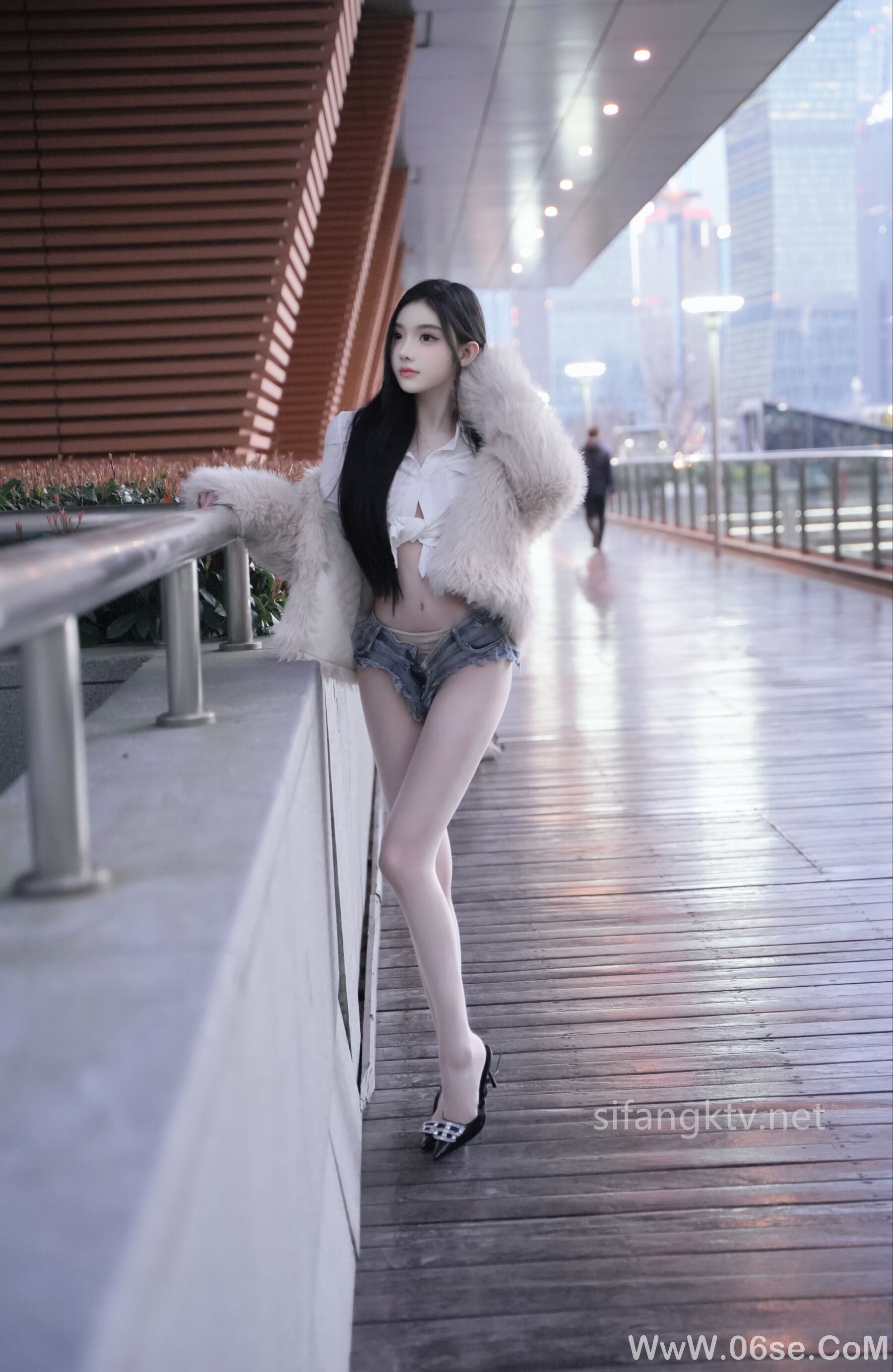 图片[22]-私购流出 NO.8261 龙雪儿《私购流出》[85P + 1V]-六色网