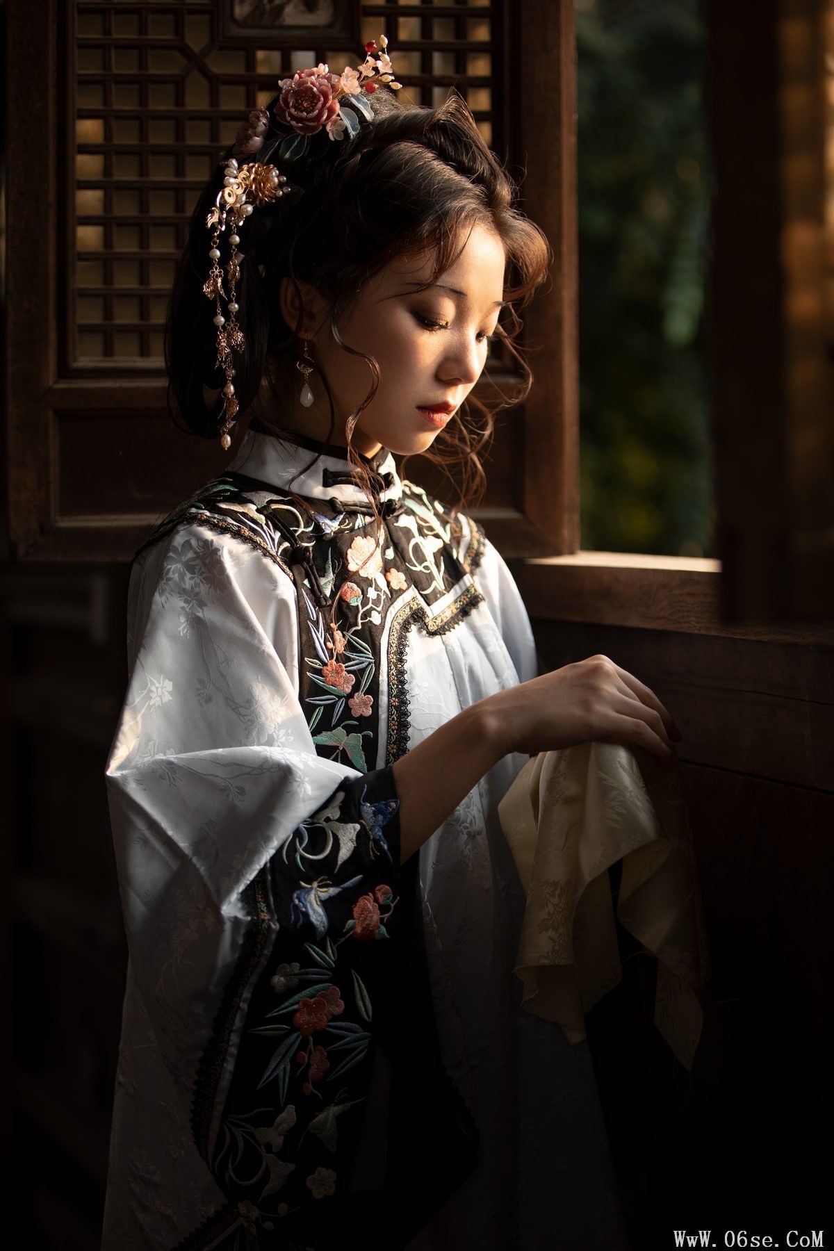 图片[17]-YiTuYu艺图语 Vol.4164 Yi Fang Yi Ren Yi[29P]-六色网