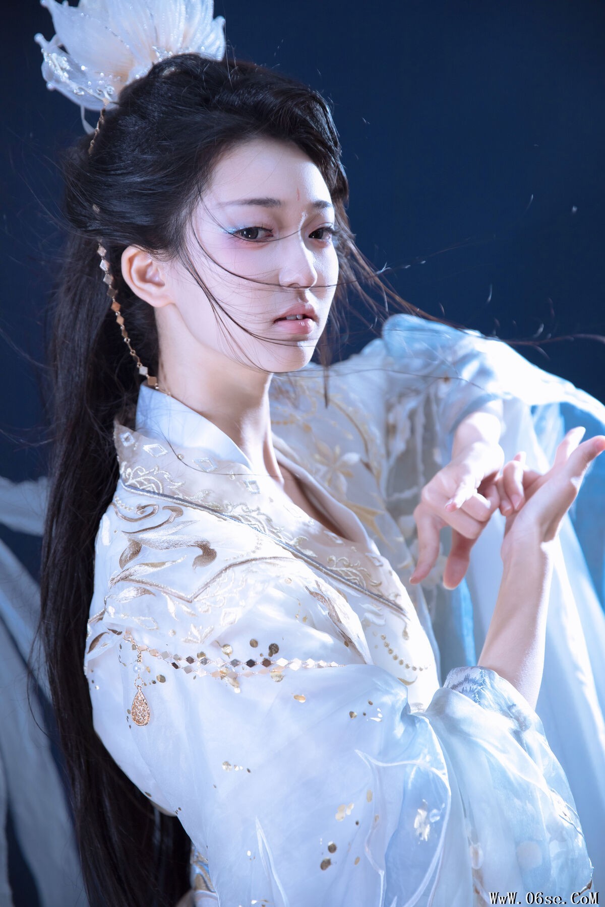 图片[17]-YiTuYu艺图语 Vol.7417 Leng Ku Wang Ye[23P]-六色网