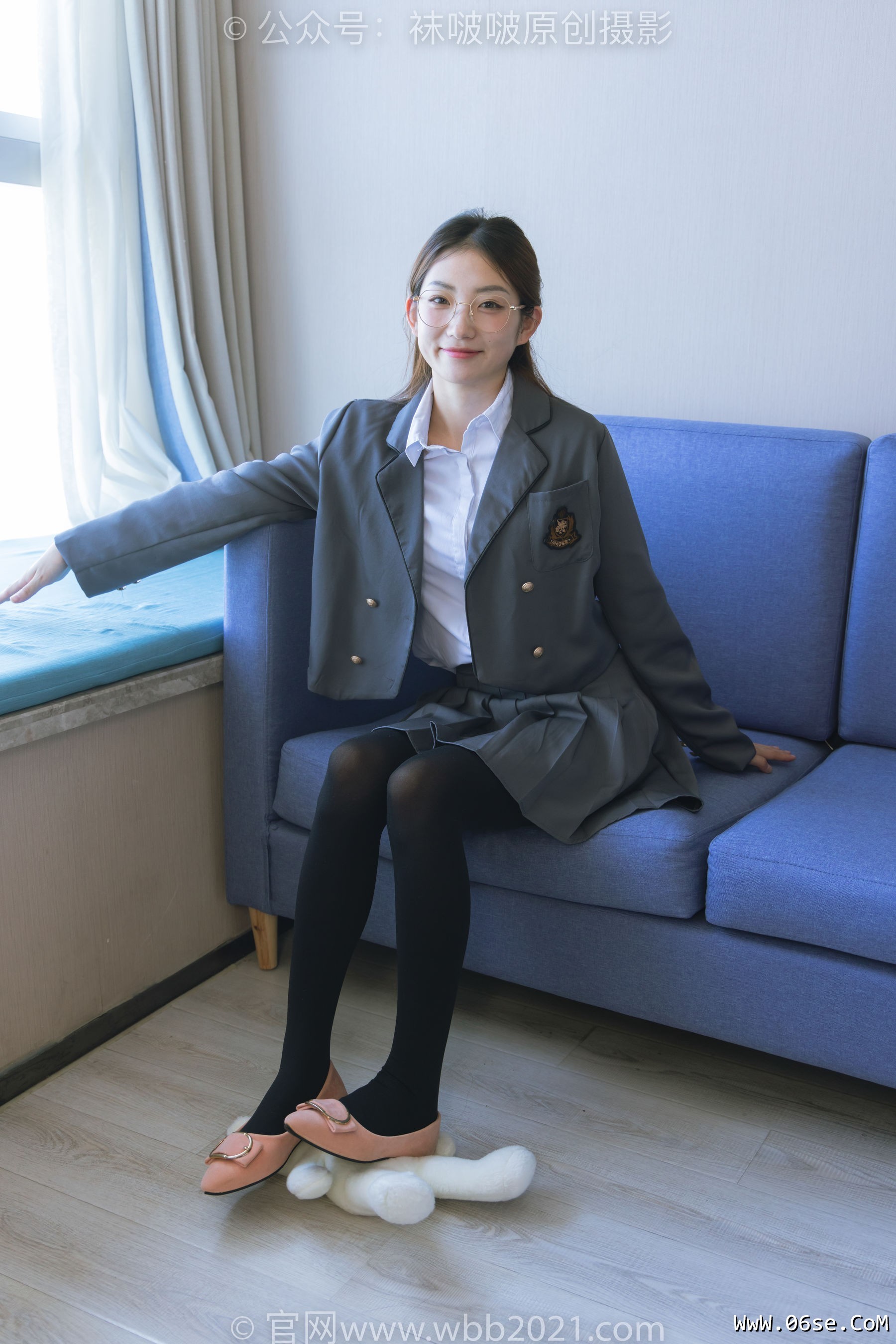 图片[43]-BoBoSocks袜啵啵 No.315 小沫 -平底鞋、厚黑丝、模特穿鞋及丝袜踩玩偶小熊剧情[140P]-六色网