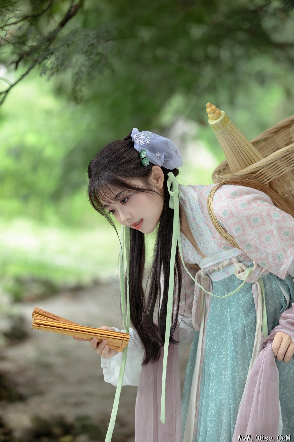 图片[38]-YiTuYu艺图语 Vol.5251 Jin Zou Ba[51P]-六色网