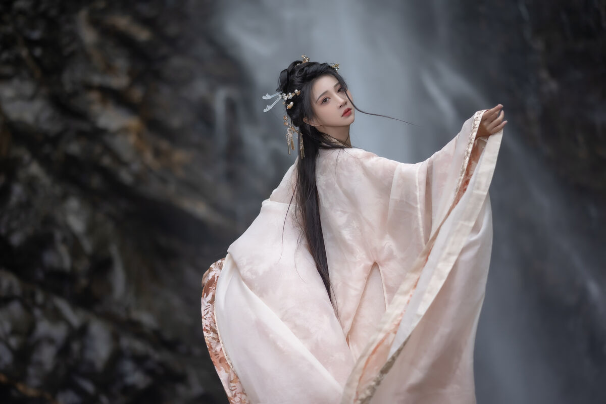图片[25]-YiTuYu艺图语 Vol.6314 Qi Luo Sheng De Xiao Su Su[27P]-六色网