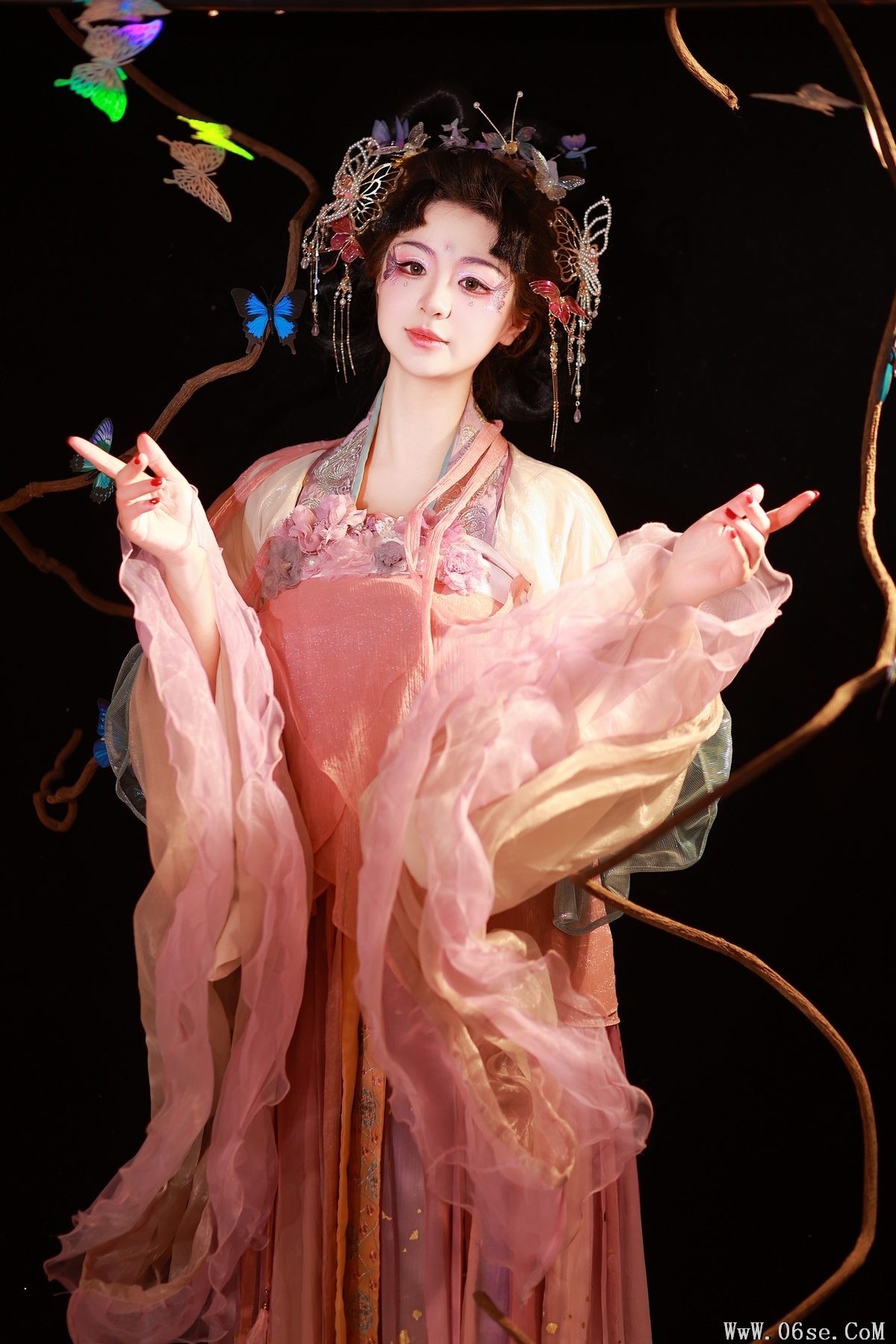 图片[17]-YiTuYu艺图语 Vol.5823 Bu Ke Ai De He He Miao[27P]-六色网