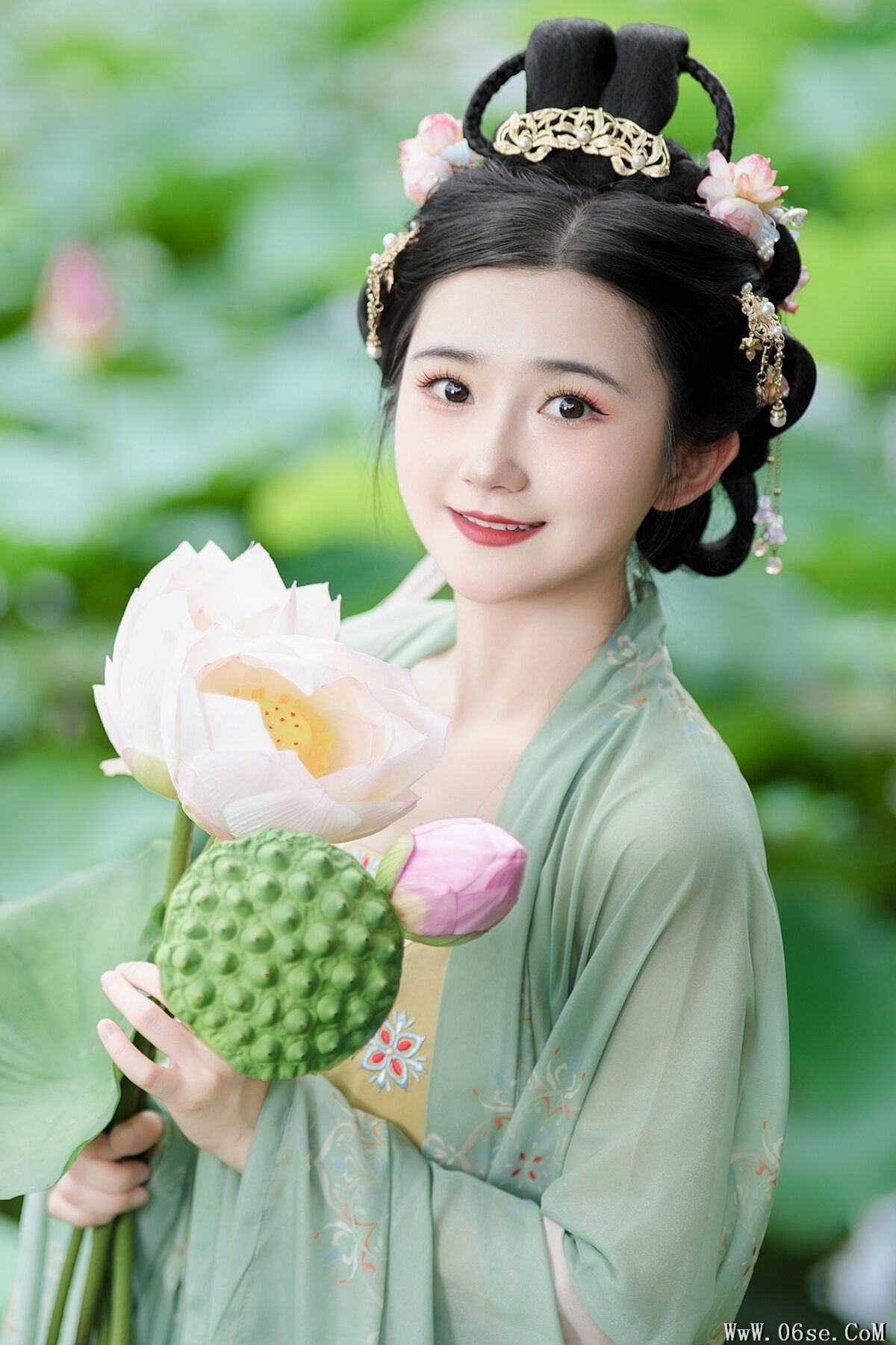 YiTuYu艺图语 Vol.7529 Dan Gao De Dan Dan[23P]-六色网