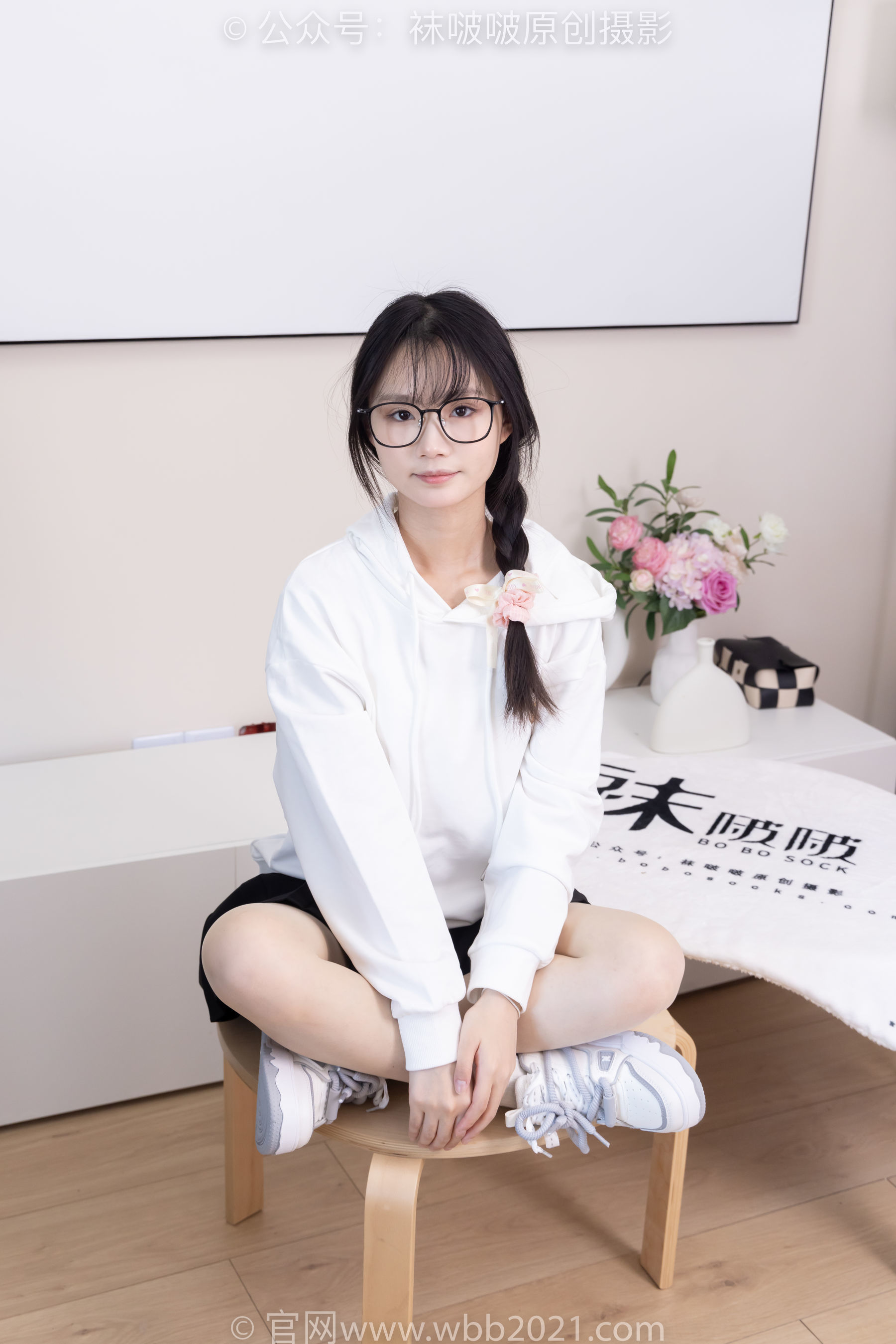 图片[78]-BoBoSocks袜啵啵 No.368 甜甜圈 -运动鞋、白棉袜、油亮肉丝[160P]-六色网