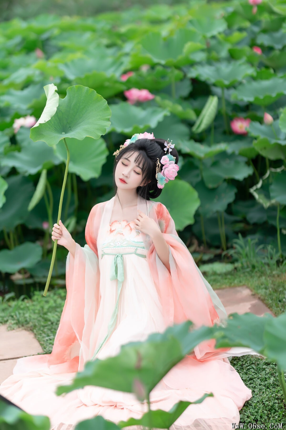图片[26]-YiTuYu艺图语 Vol.7685 Qi Luo Sheng De Xiao Su Su[28P]-六色网