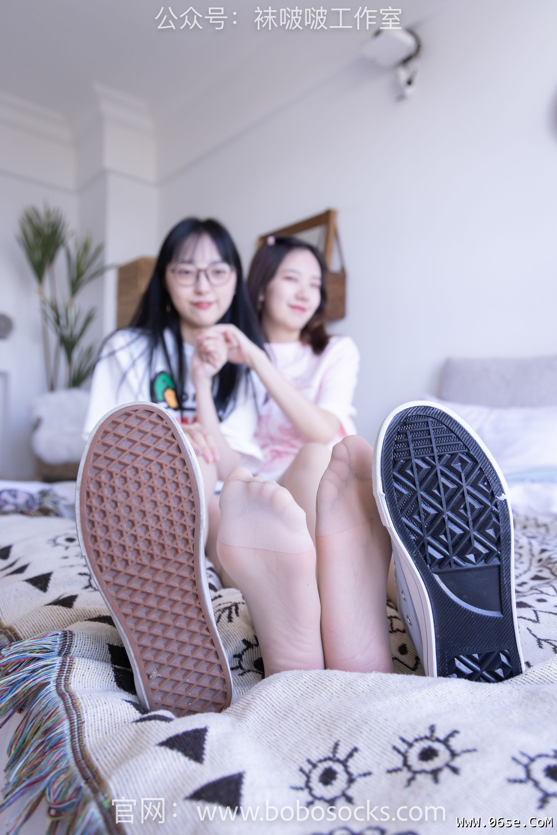 图片[50]-BoBoSocks袜啵啵 No.100 小甜豆与稚予-板鞋、肉丝、脚对脚互动剧情[132P]-六色网