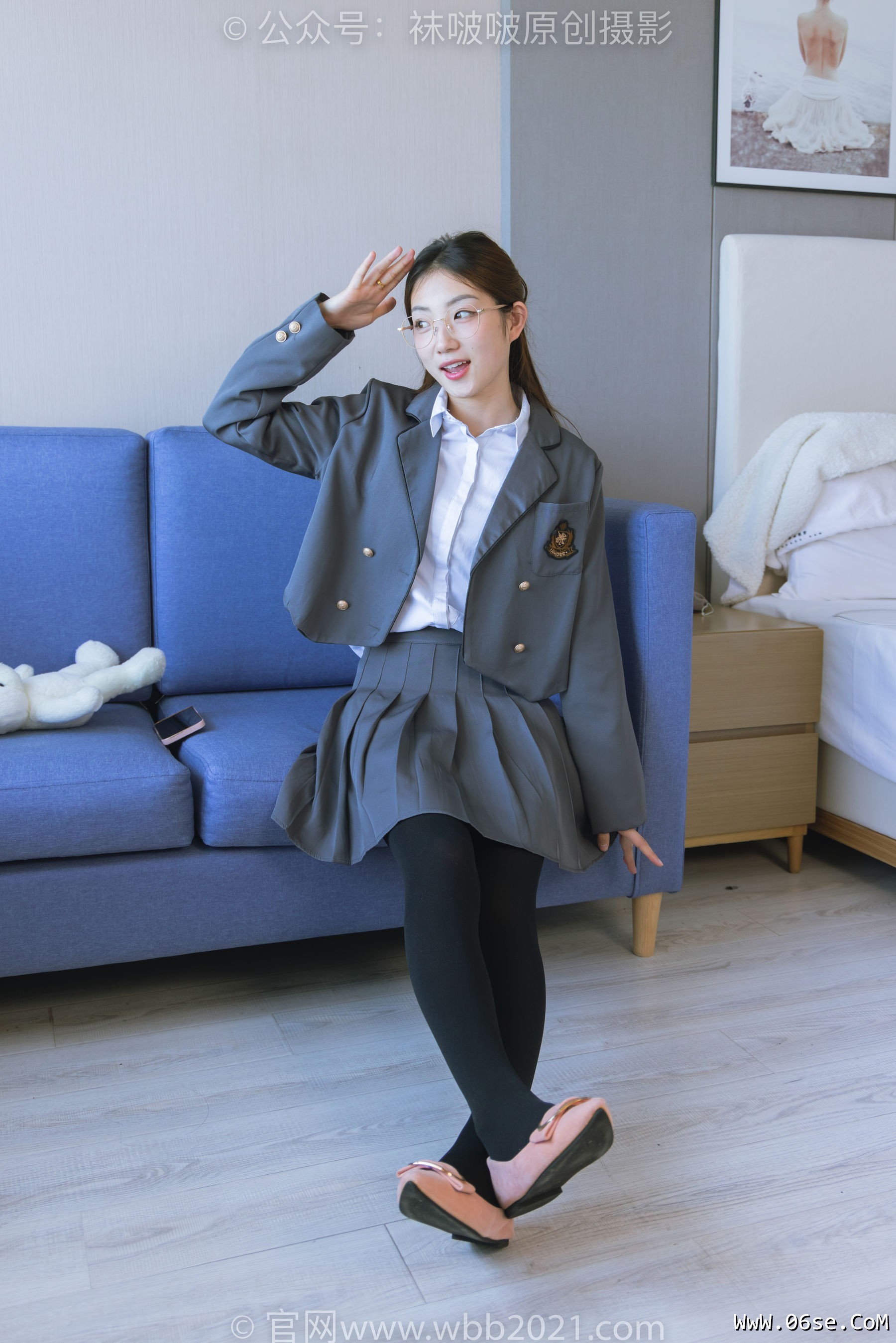 图片[71]-BoBoSocks袜啵啵 No.315 小沫 -平底鞋、厚黑丝、模特穿鞋及丝袜踩玩偶小熊剧情[140P]-六色网