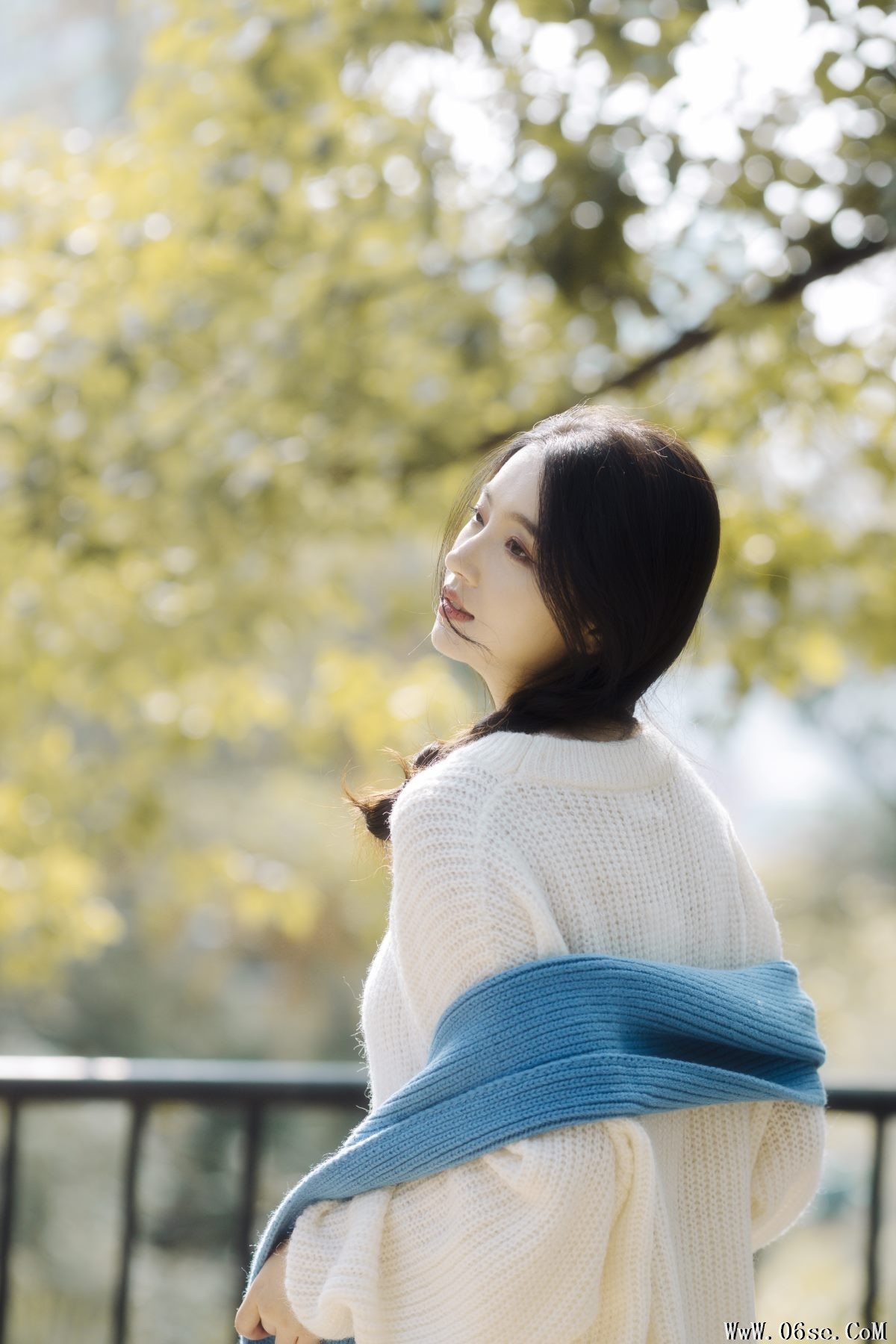 图片[4]-YiTuYu艺图语 Vol.3126 You Ling Hu Zi[28P]-六色网