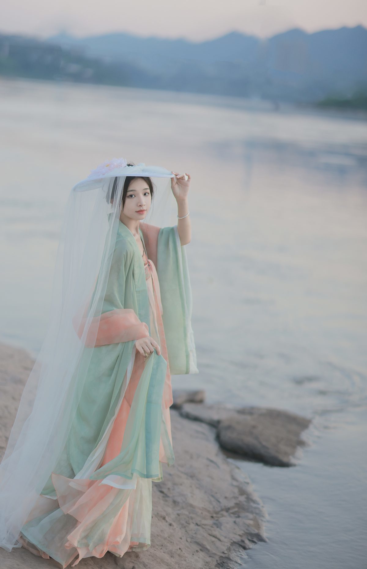 图片[22]-YiTuYu艺图语 Vol.3225 Juan Juan[23P]-六色网