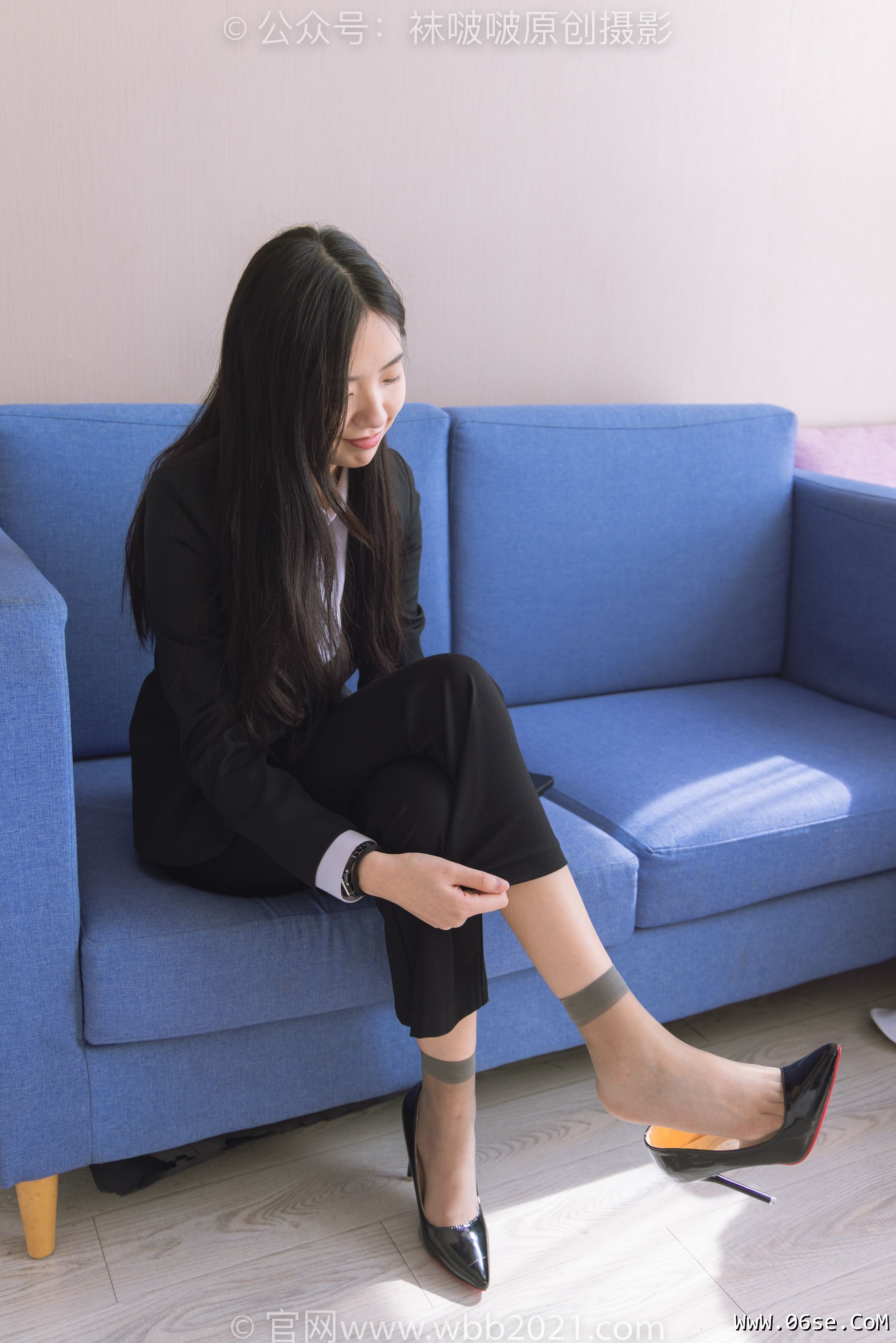 图片[134]-BoBoSocks袜啵啵 No.245 小甜豆 -高跟鞋、短灰丝、半蹲镜头较多[299P]-六色网