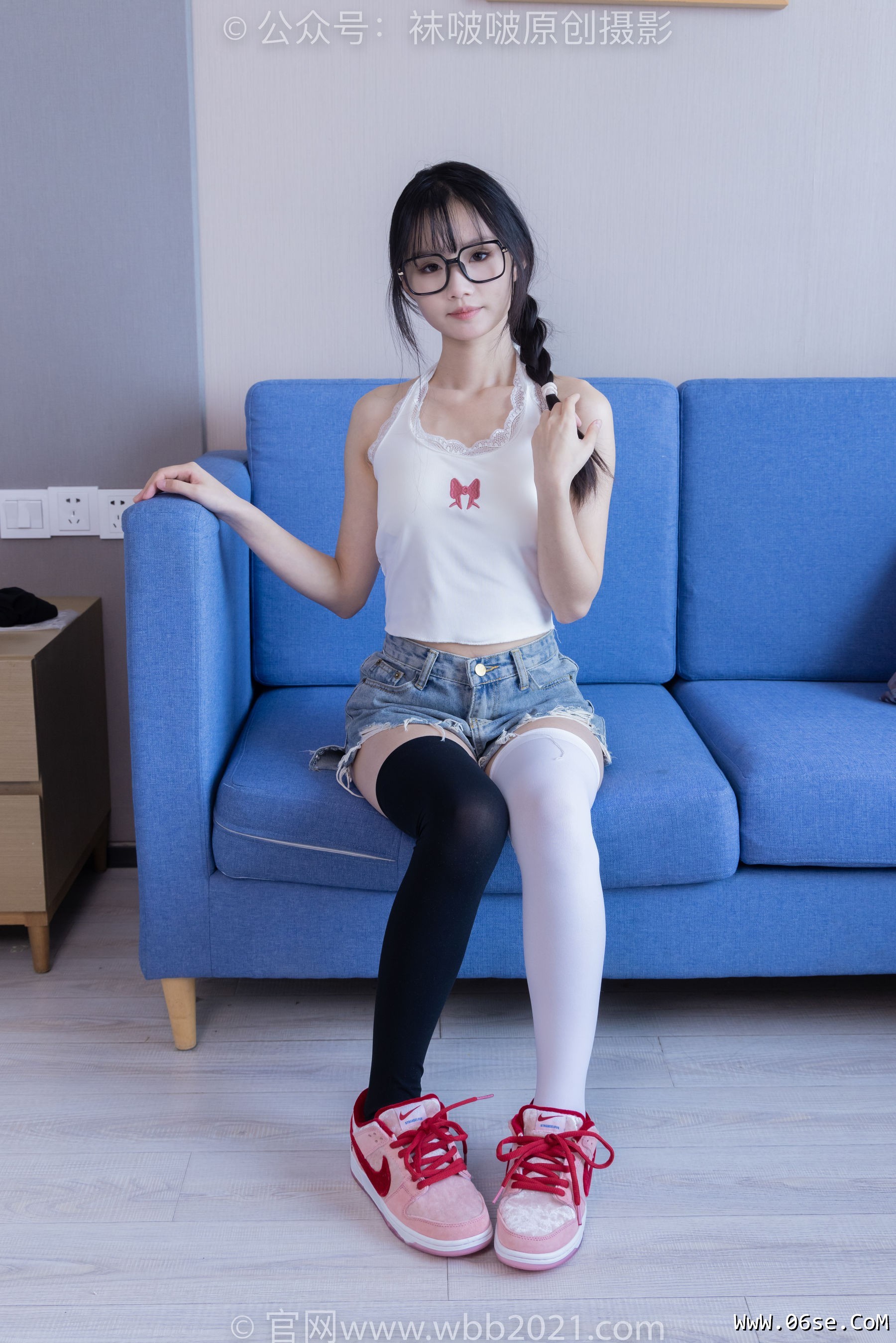图片[141]-BoBoSocks袜啵啵 No.390 甜甜圈 -板鞋、厚黑丝大腿袜、厚白丝大腿袜[148P]-六色网