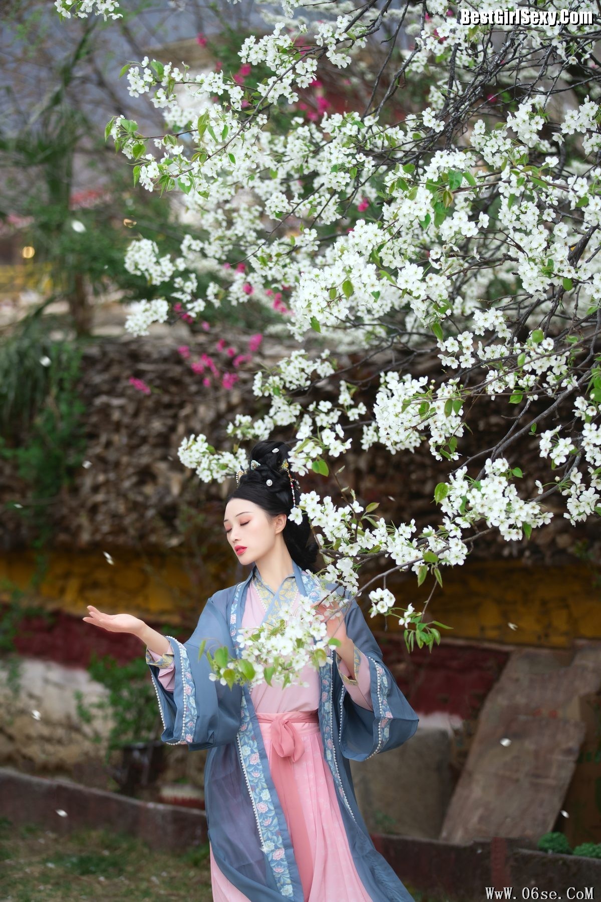 图片[27]-YiTuYu艺图语 Vol.3999 Wei Wei[43P]-六色网