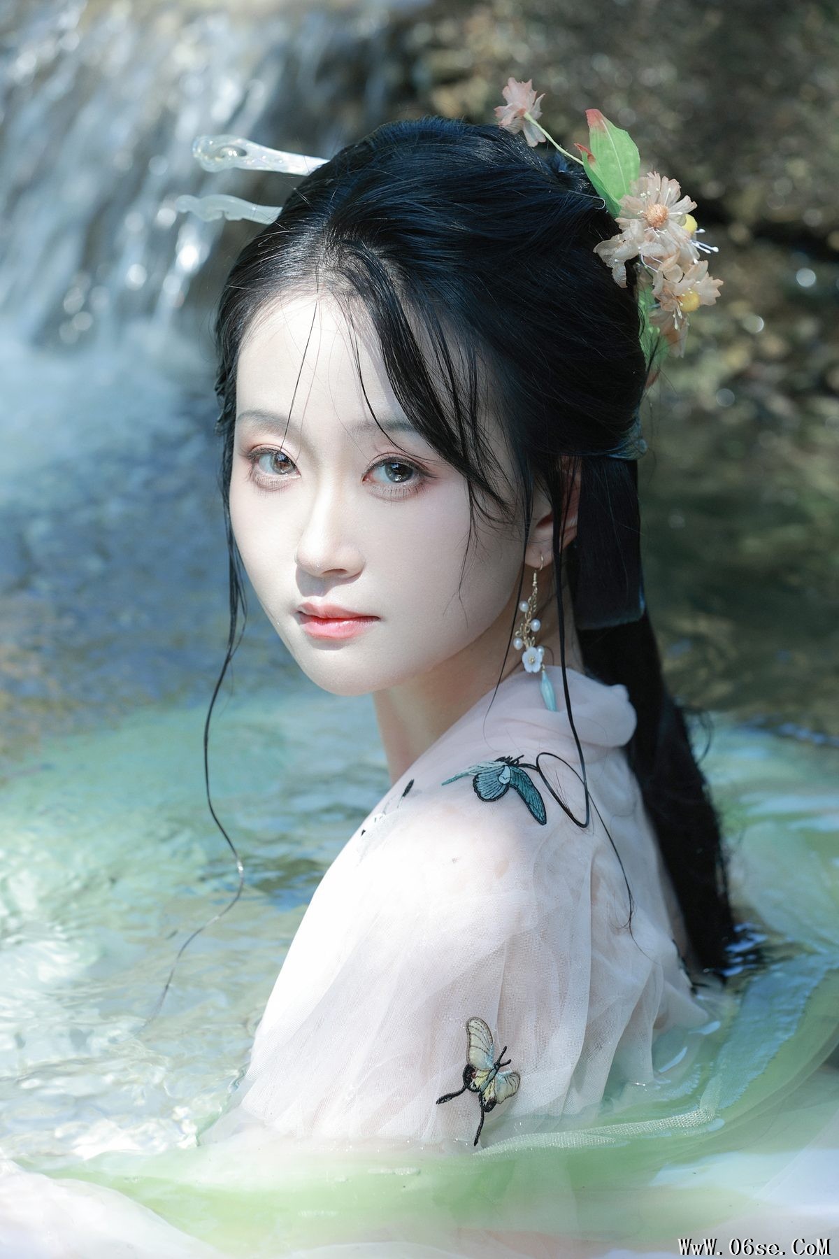 图片[26]-YiTuYu艺图语 Vol.3667 A Tong[30P]-六色网