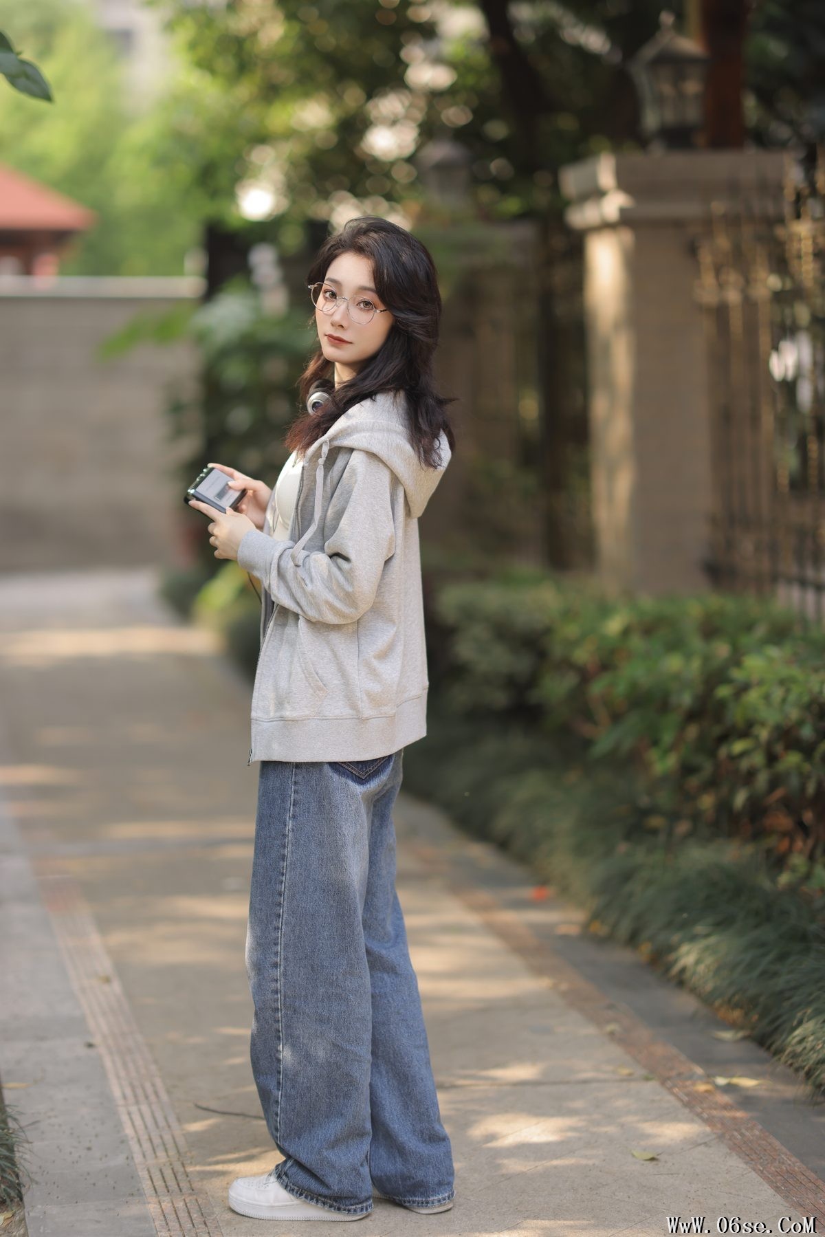 图片[15]-YiTuYu艺图语 Vol.4571 Xiao Xuan Zai Bu Zai[23P]-六色网