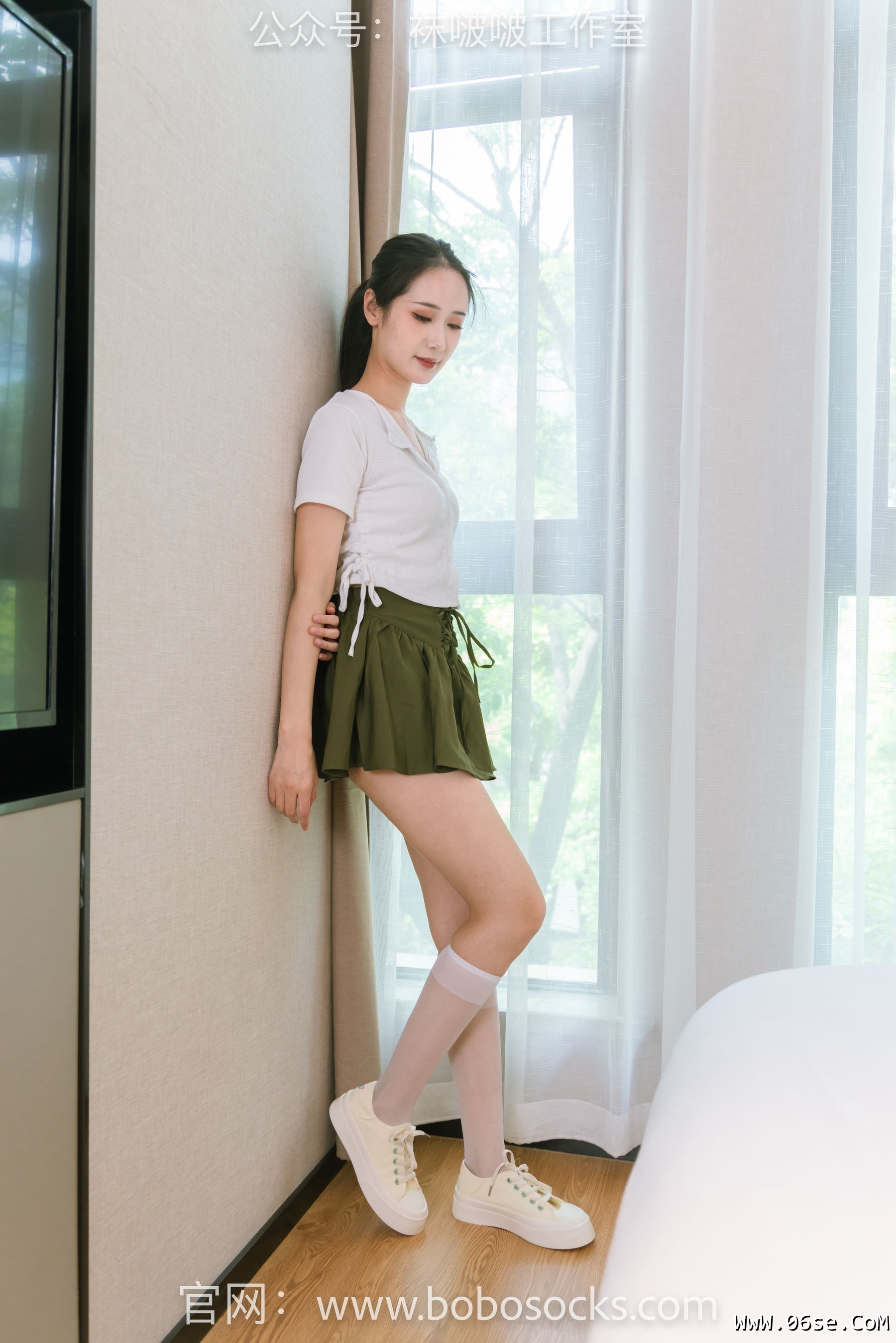 图片[2]-BoBoSocks袜啵啵 No.095 小安-板鞋、小腿丝袜[140P]-六色网