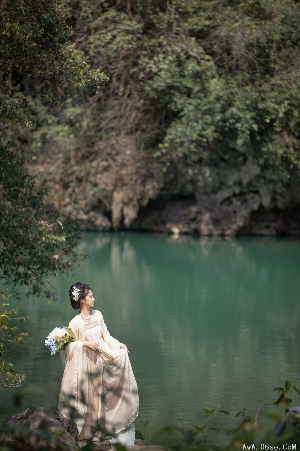 图片[21]-YiTuYu艺图语 Vol.7233 Wei Wei[28P]-六色网