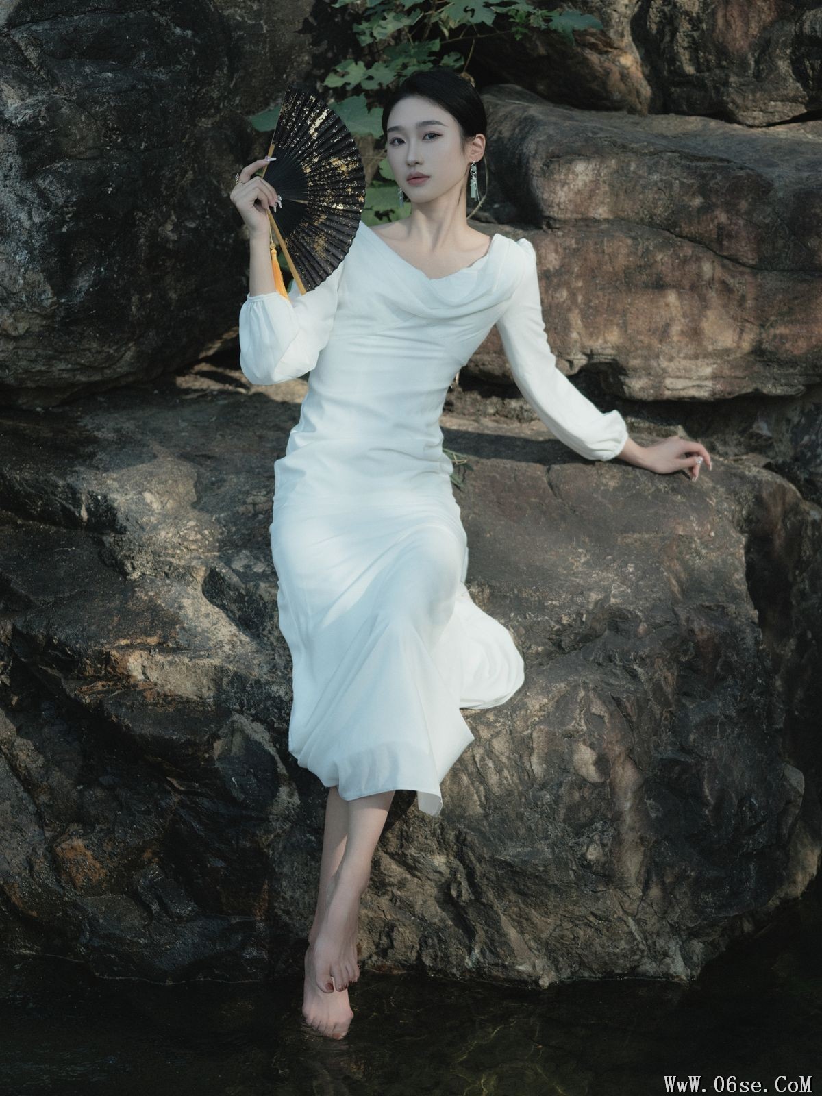 图片[45]-YiTuYu艺图语 Vol.3251 Likeu[47P]-六色网