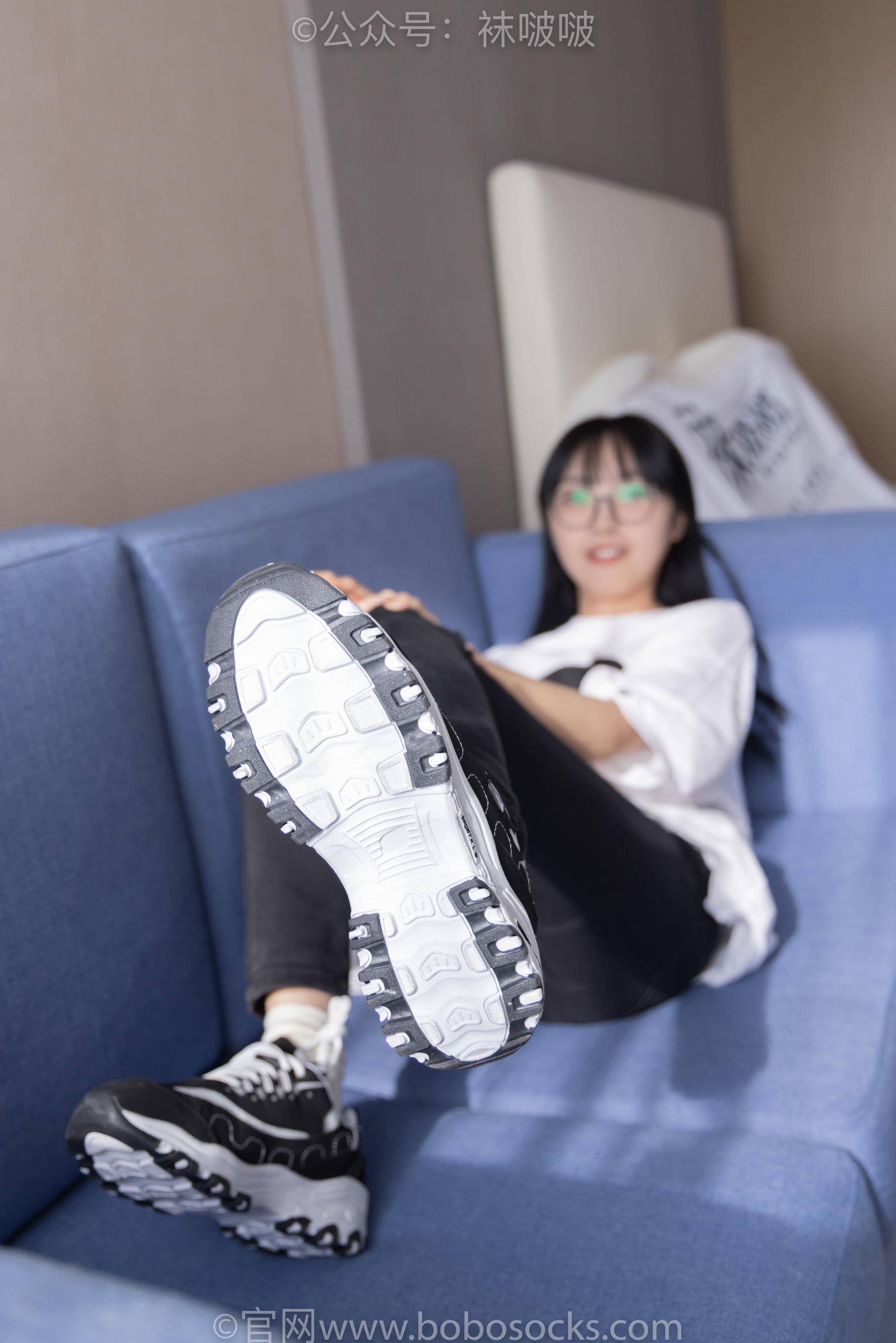 图片[24]-BoBoSocks袜啵啵 No.055 稚予-斯凯奇运动鞋、白棉袜、黑棉袜[139P]-六色网