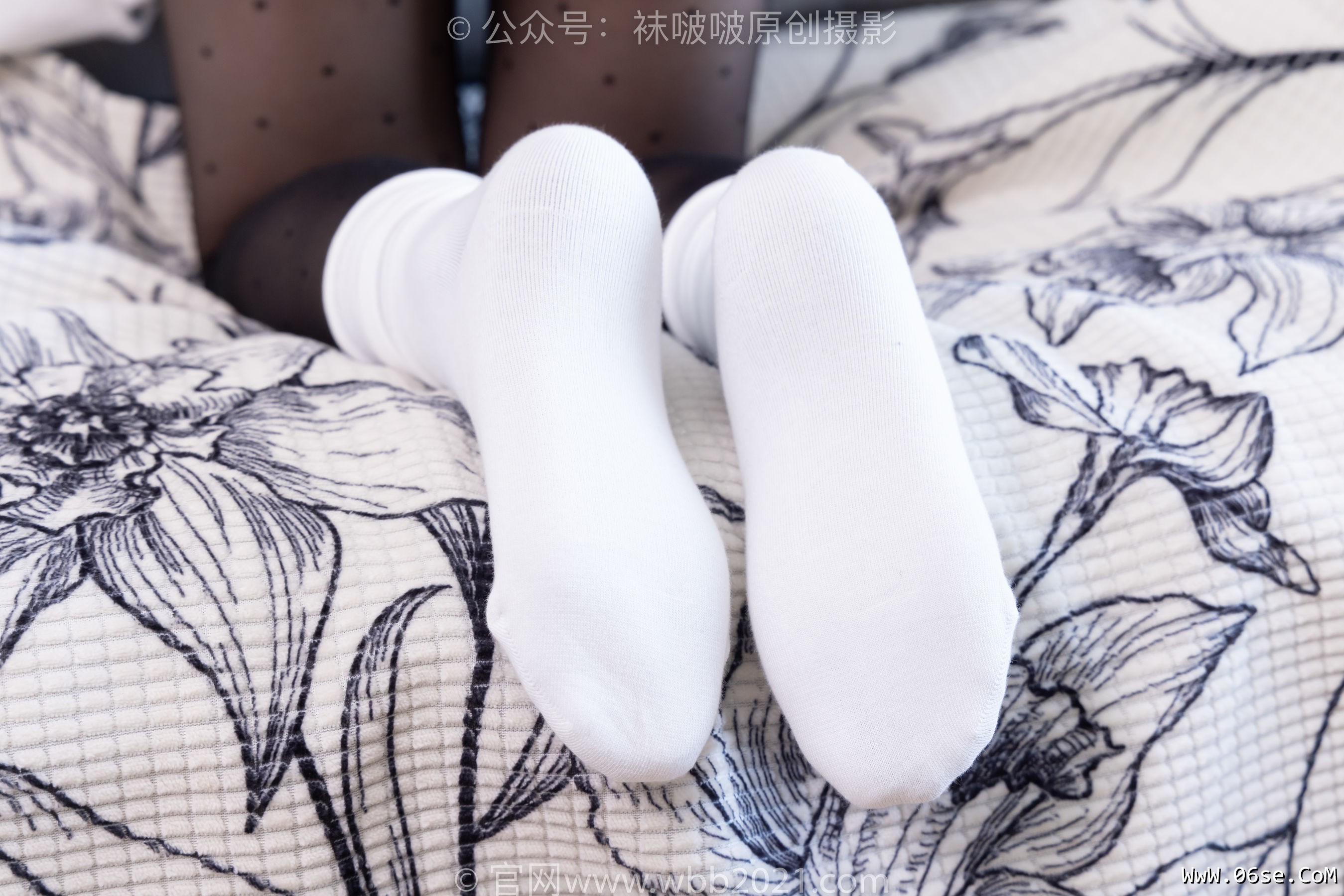 图片[114]-BoBoSocks袜啵啵 No.418 甜甜圈 – 板鞋、白棉袜、波点黑丝[145P]-六色网