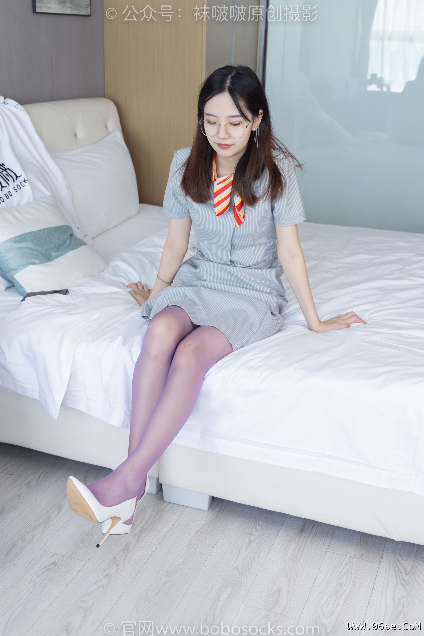 BoBoSocks袜啵啵 No.205 小甜 豆-白色高跟鞋、紫色油亮丝袜[140P]-六色网