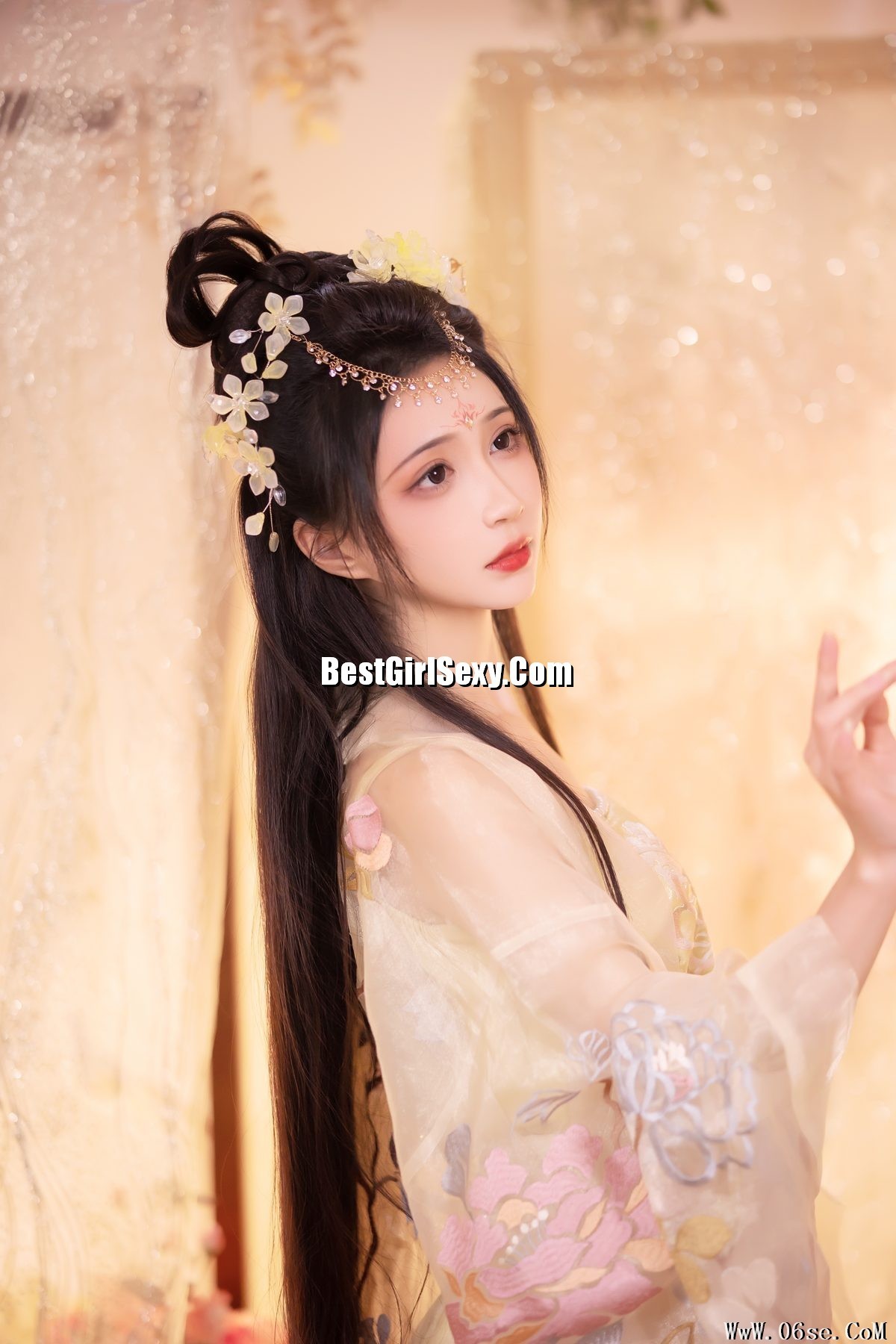 图片[8]-YiTuYu艺图语 Vol.3498 Qi Luo Sheng De Xiao Su Su[31P]-六色网