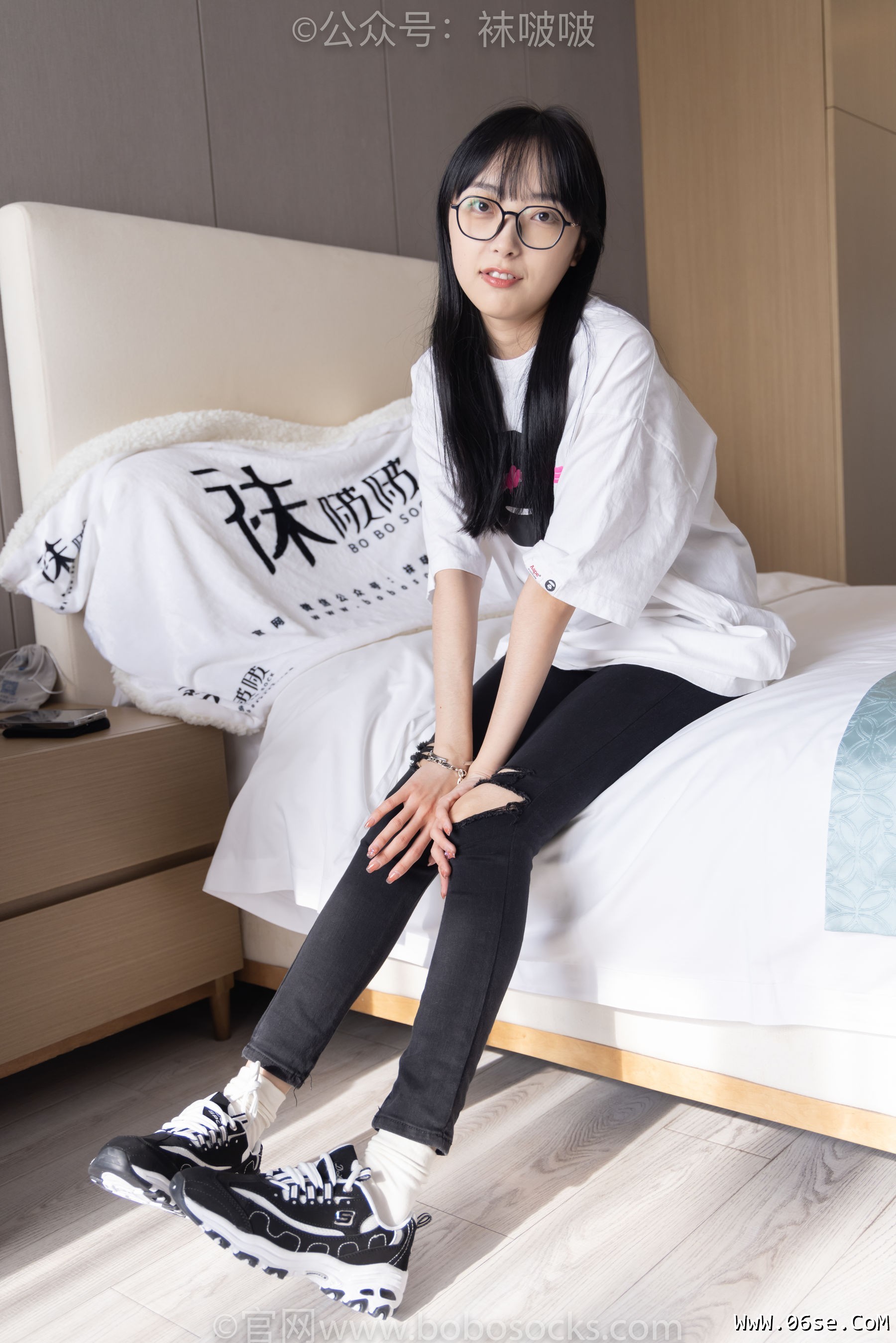 图片[13]-BoBoSocks袜啵啵 No.055 稚予-斯凯奇运动鞋、白棉袜、黑棉袜[139P]-六色网