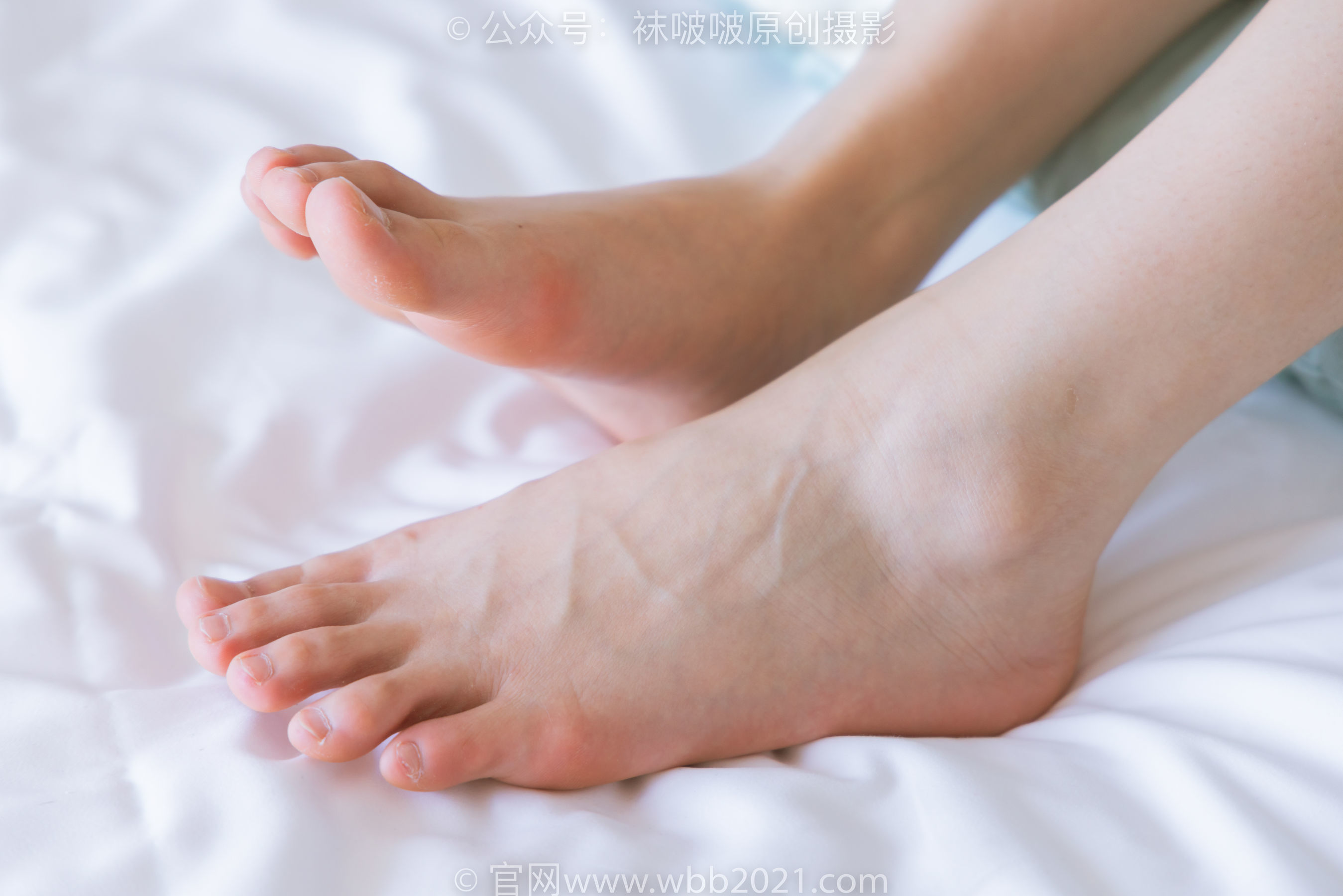 图片[37]-BoBoSocks袜啵啵 No.246 小沫 -高跟鞋、绿色丝袜、短肉丝、短黑丝、裸足、ol制服[140P]-六色网