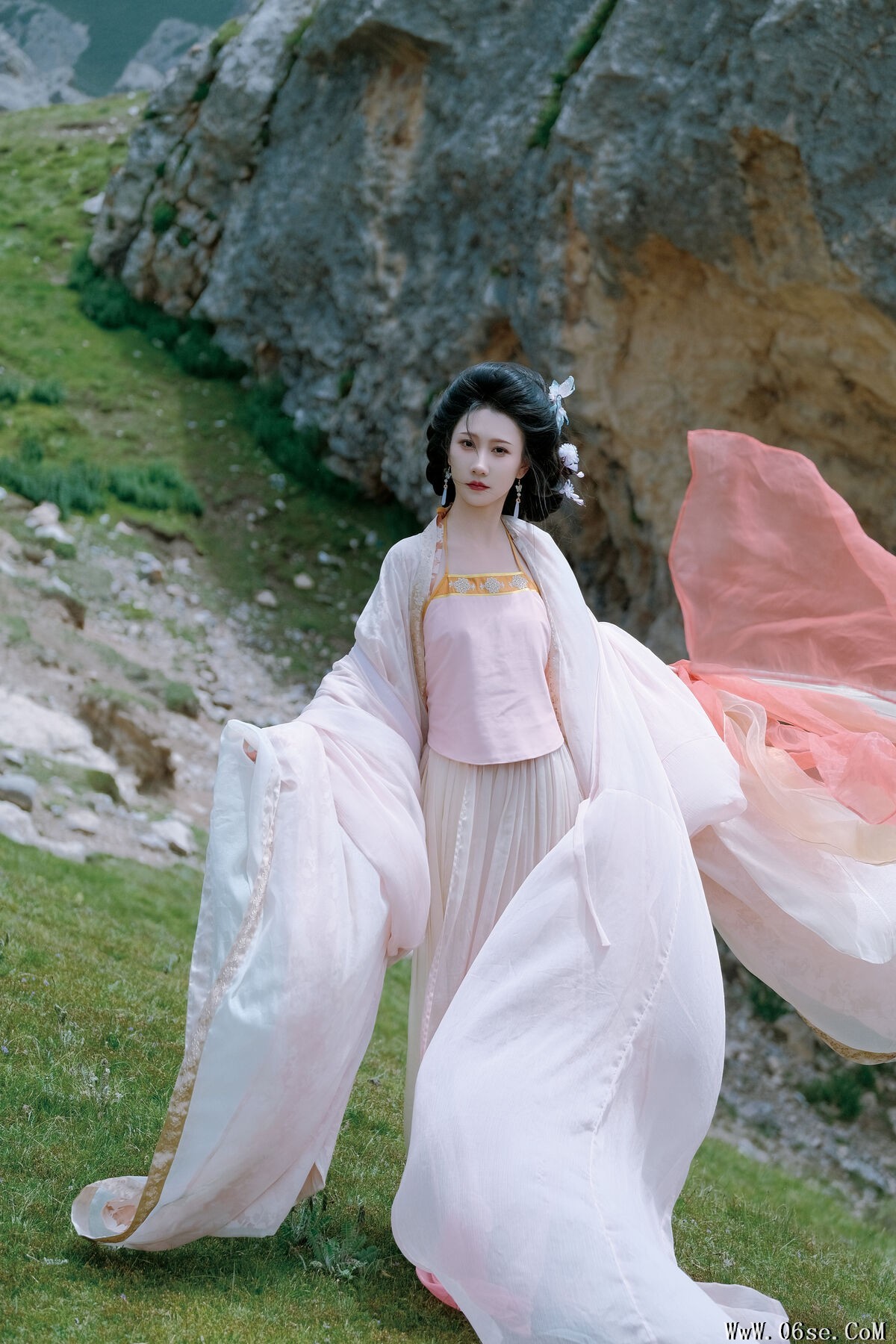 图片[14]-YiTuYu艺图语 Vol.7716 Xiao Bei Ke Qing Bu Yao Fang Qi[23P]-六色网