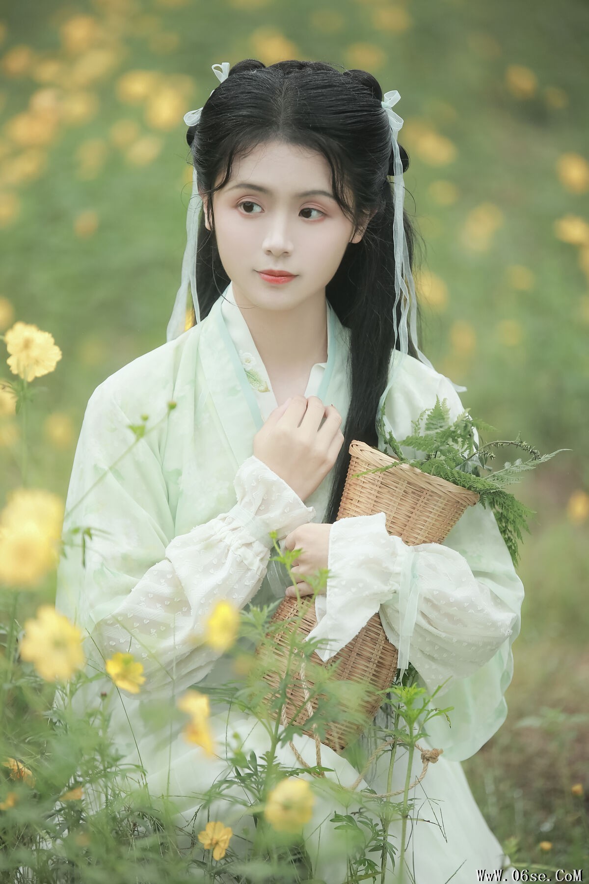图片[13]-YiTuYu艺图语 Vol.6889 Yi Mi Liang Gao[28P]-六色网