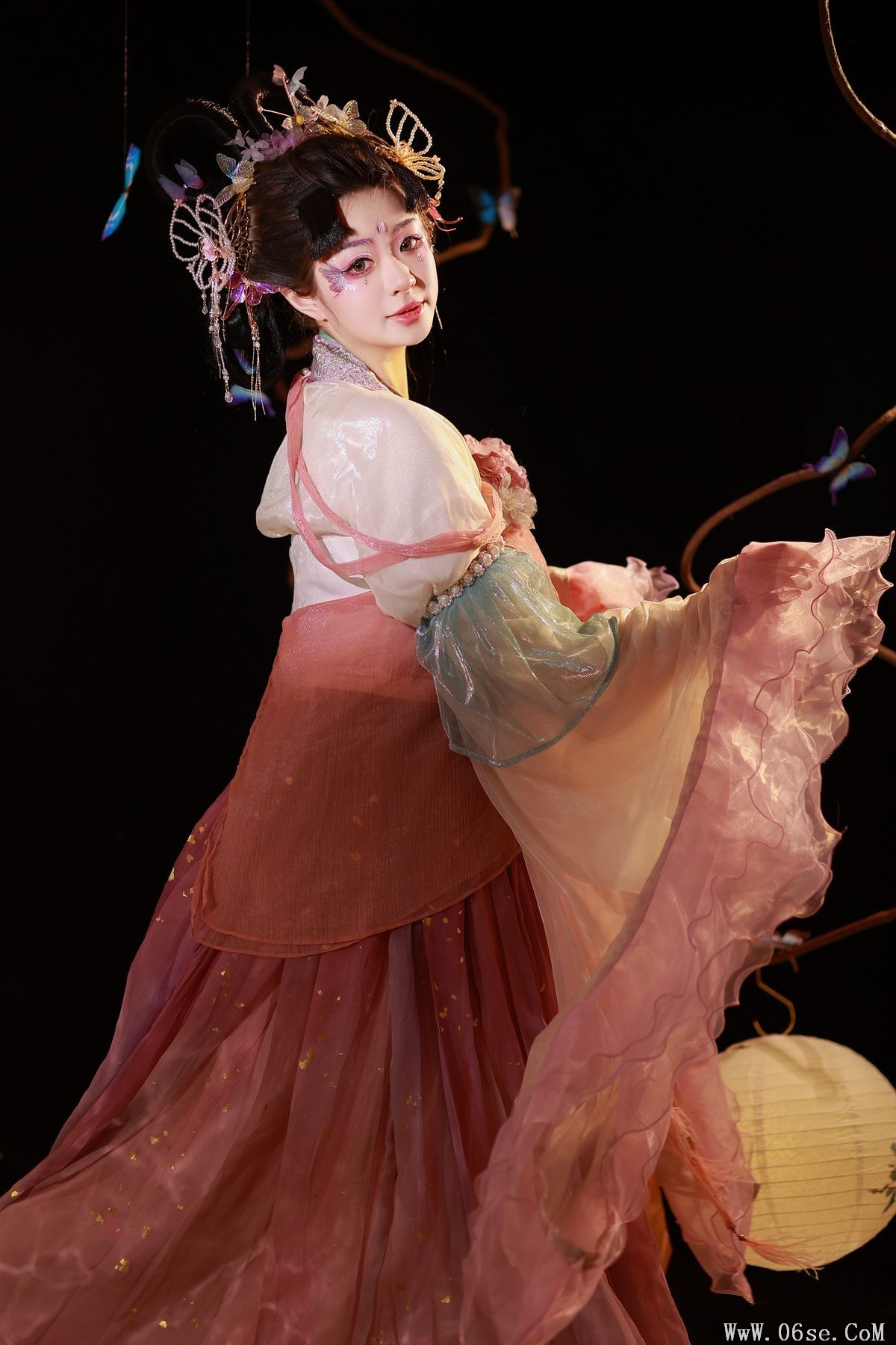 图片[5]-YiTuYu艺图语 Vol.5823 Bu Ke Ai De He He Miao[27P]-六色网
