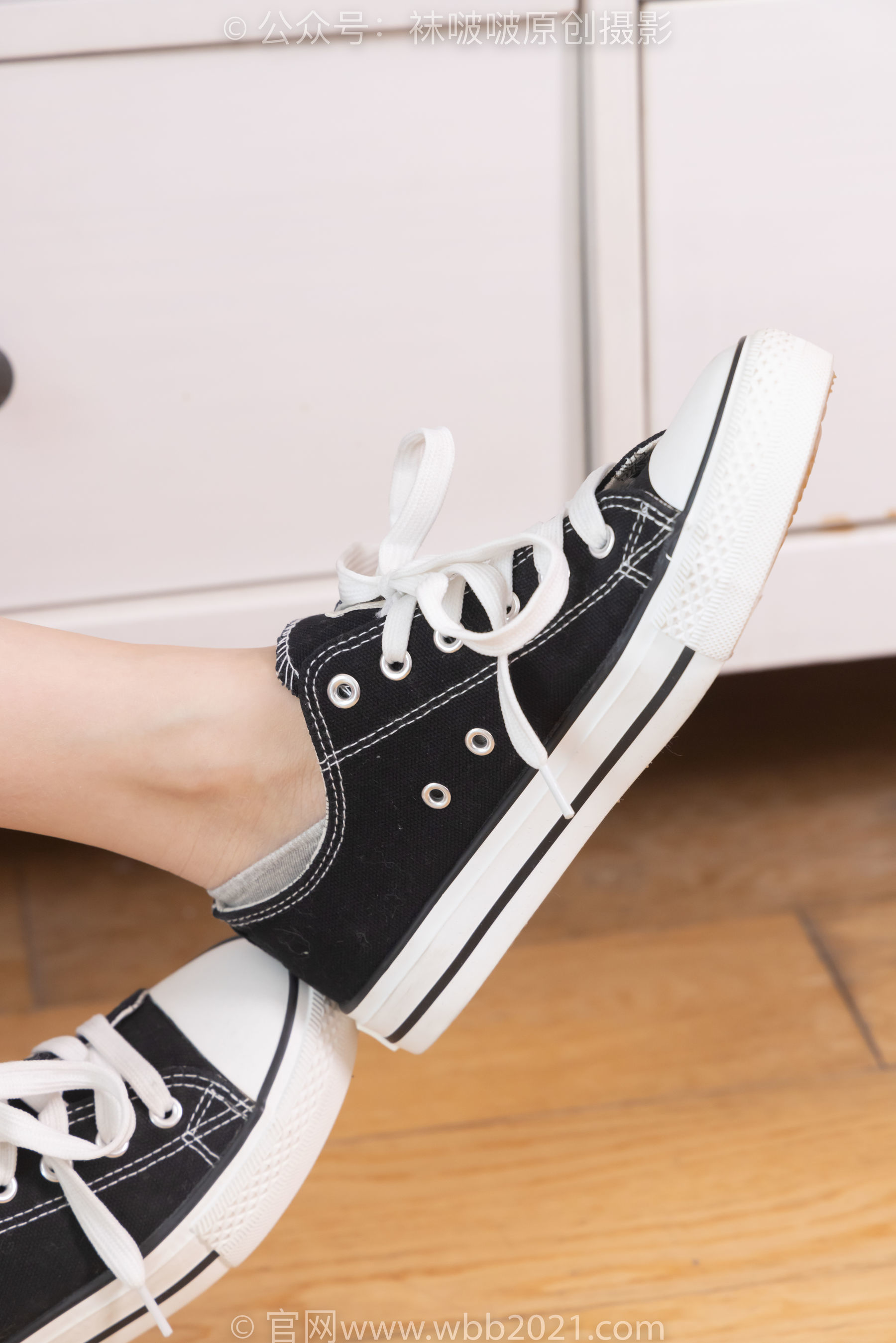 图片[28]-BoBoSocks袜啵啵 No.370 稚予 -板鞋、白棉袜、灰色棉船袜[140P]-六色网