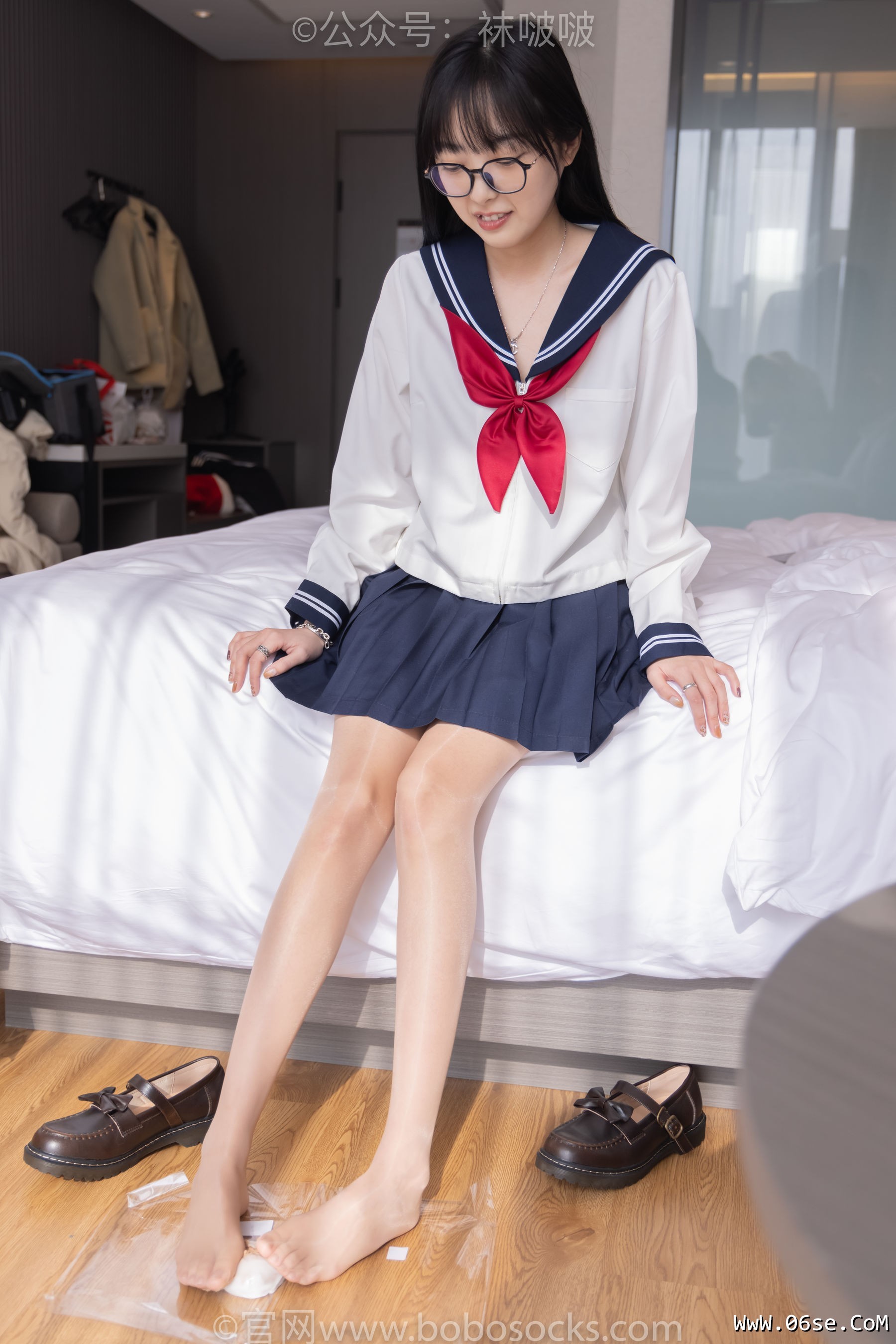 图片[129]-BoBoSocks袜啵啵 积分限定作品005 稚予-JK制服、皮鞋、油亮肉丝、踩蛋糕[133P]-六色网